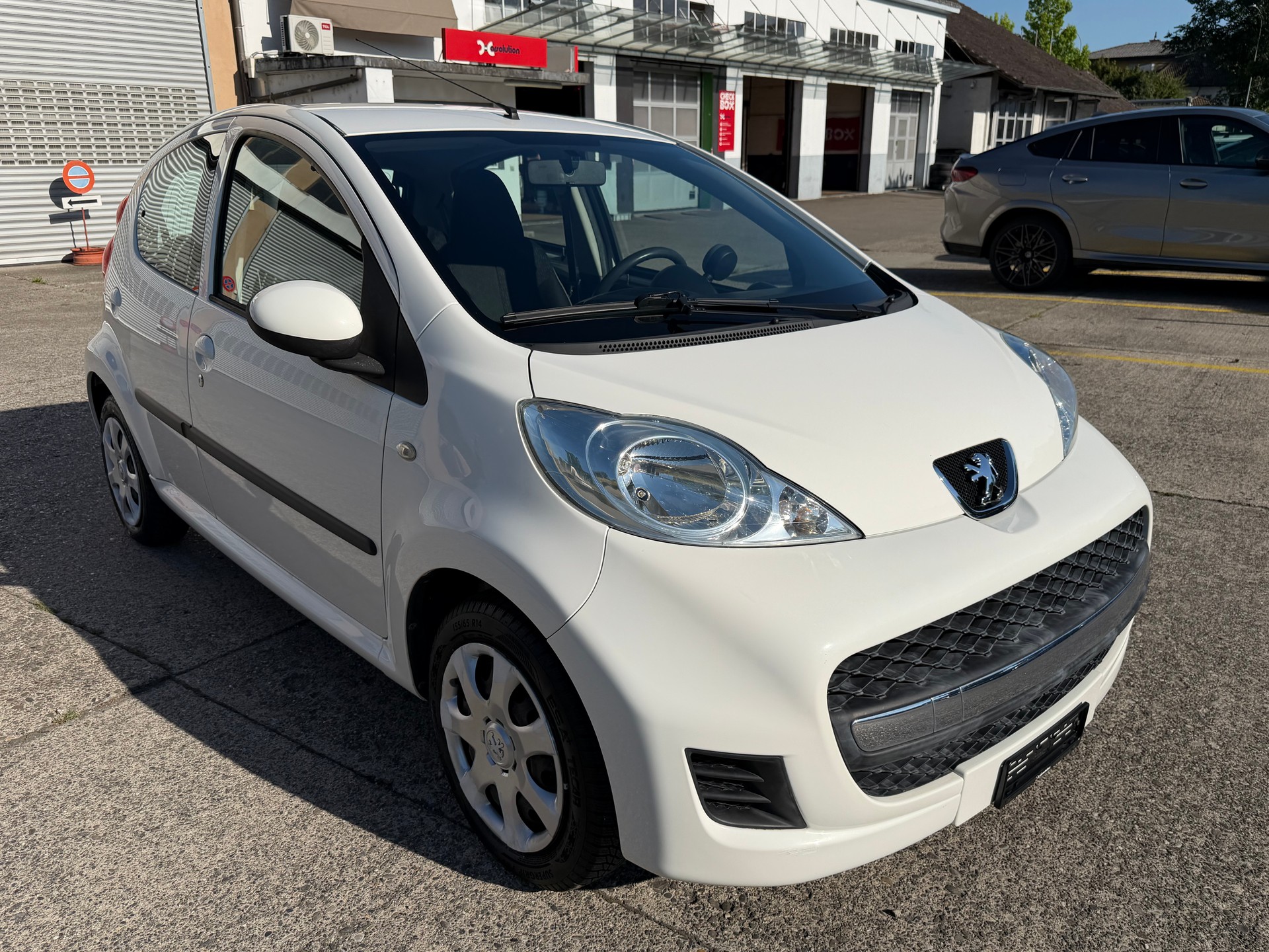 PEUGEOT 107 1.0 Trendy-image-6