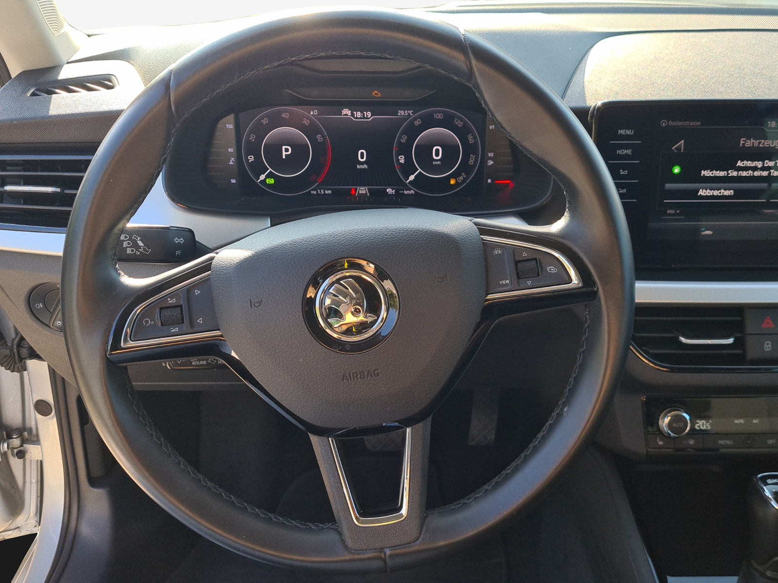 SKODA Kamiq 1.5 TSI ACT Ambition DSG-image-9
