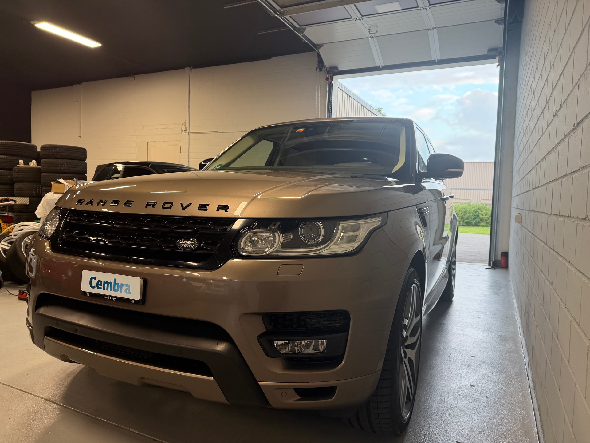 LAND ROVER Range Rover Sport 3.0 SDV6 HSE Automatic-image-3