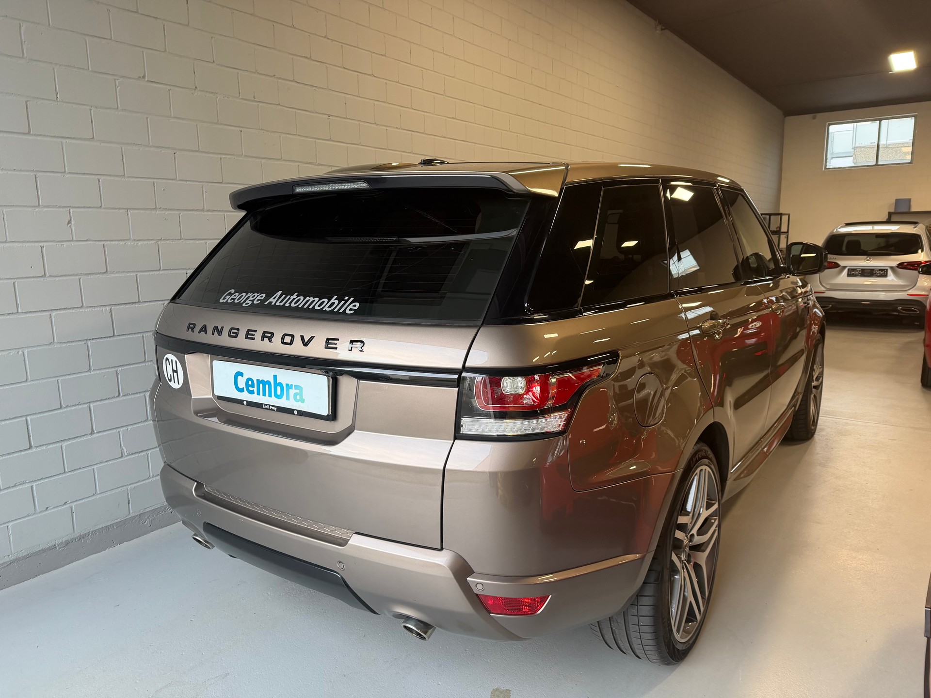 LAND ROVER Range Rover Sport 3.0 SDV6 HSE Automatic-image-1