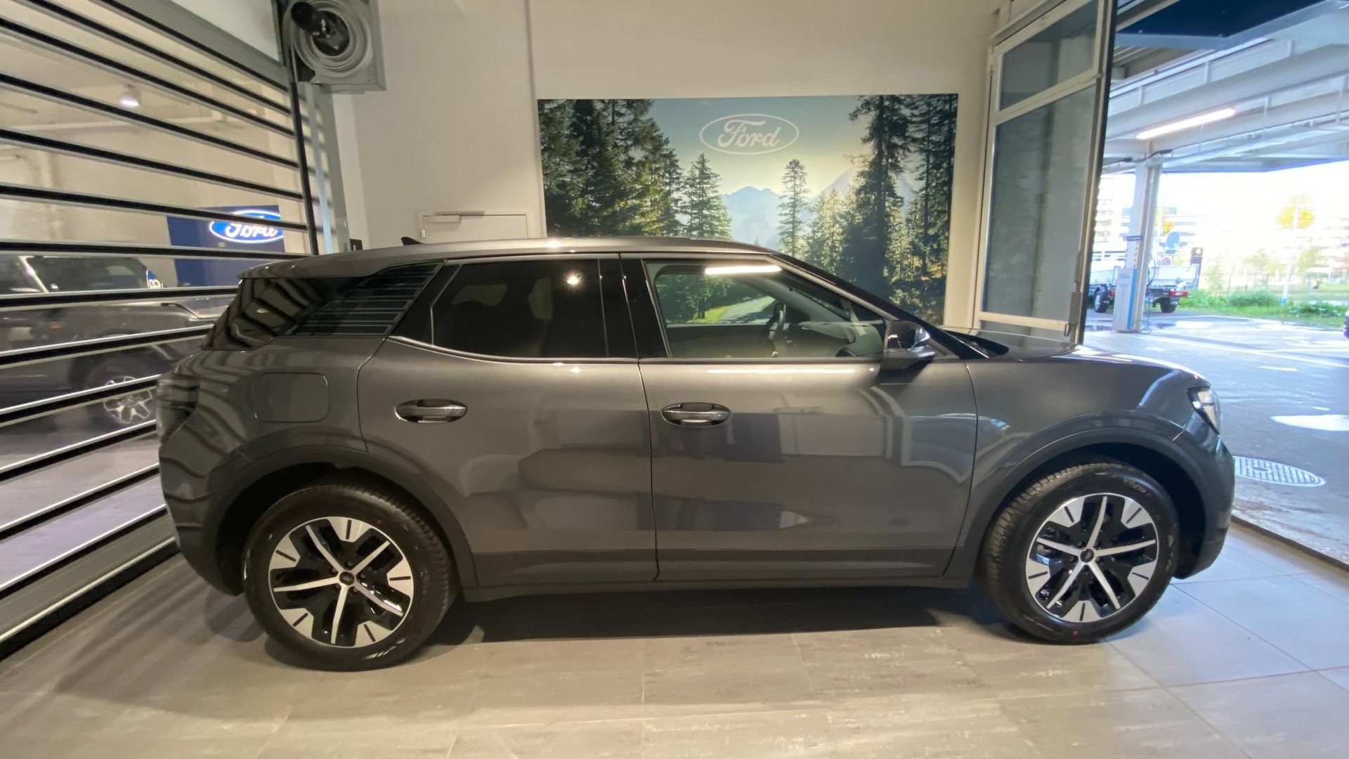 FORD Explorer Extended Range Premium AWD-image-6