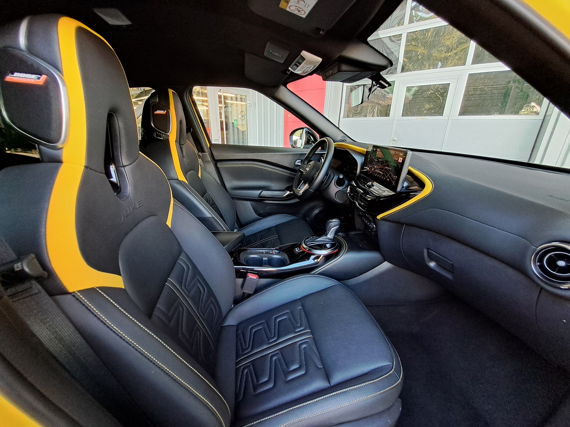 NISSAN Juke 1.0 DIG-T N-Sport DCT-image-10