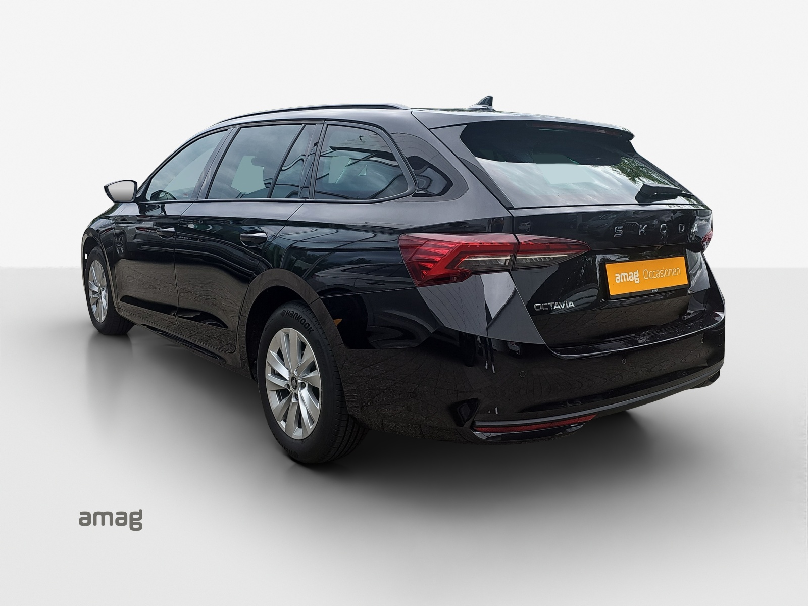 SKODA Octavia Combi 1.5 TSI mHEV DSG Dynamic-showroom-element-1