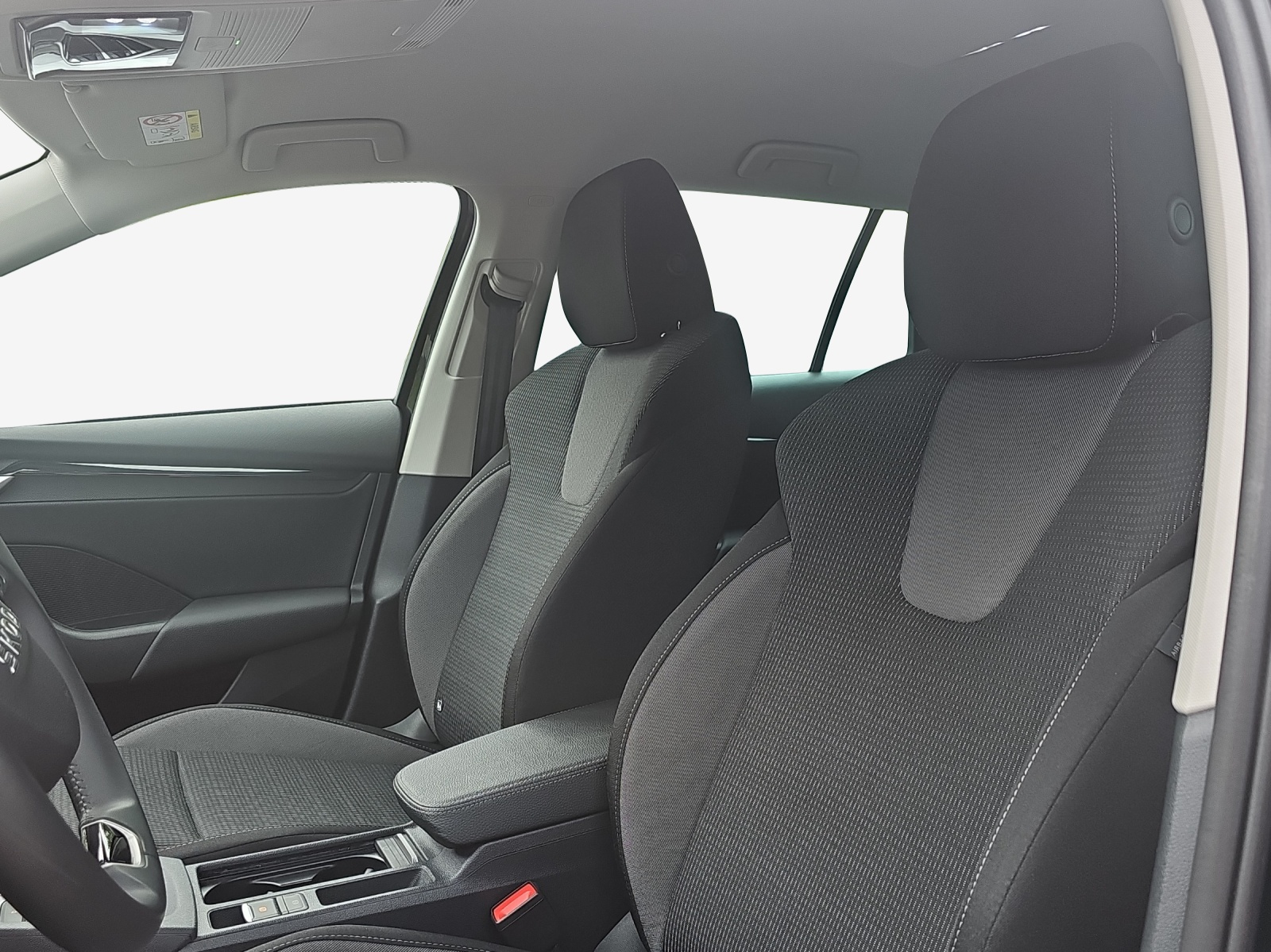 SKODA Octavia Combi 1.5 TSI mHEV DSG Dynamic-image-13