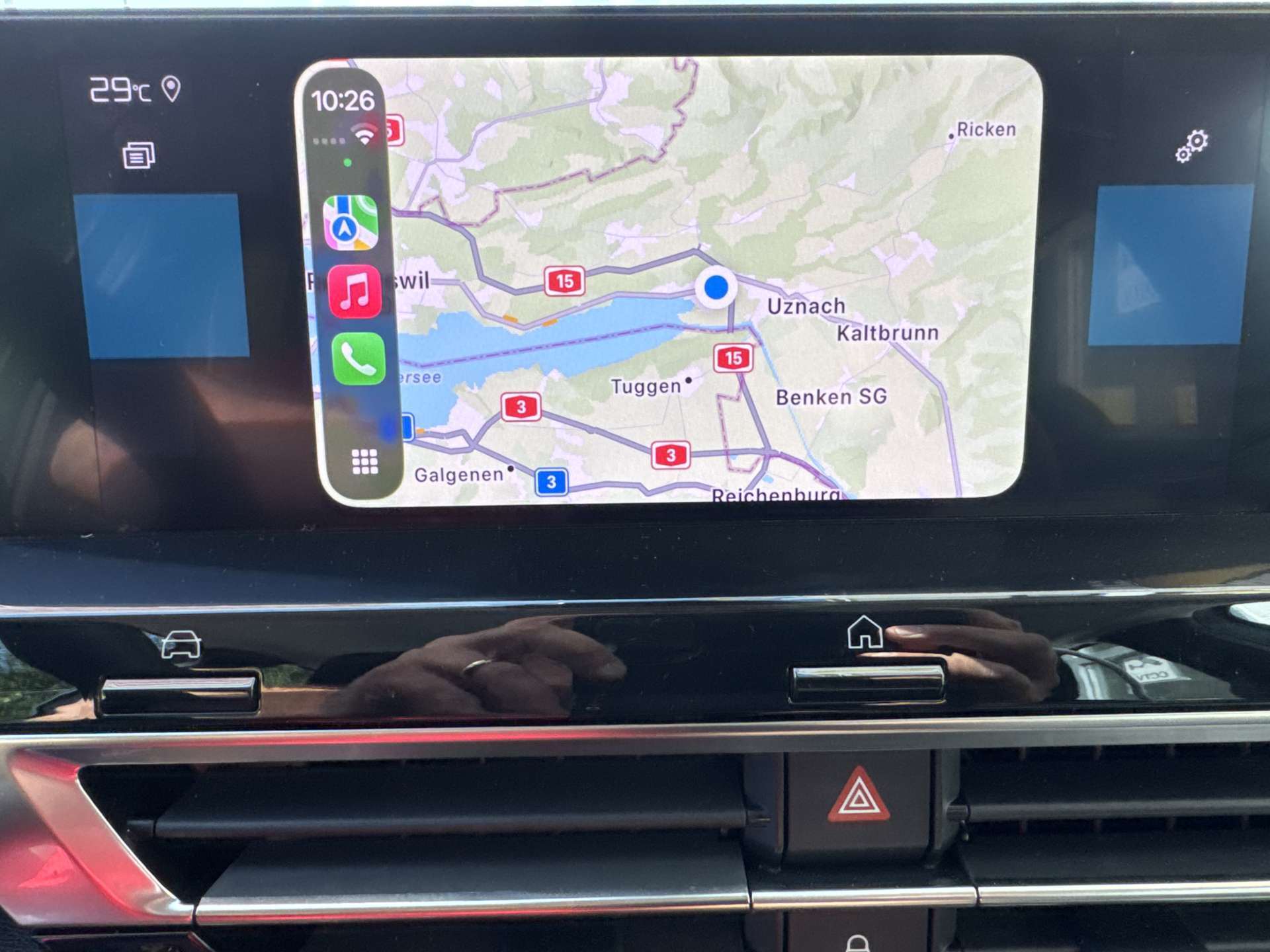 CITROEN C4 1.2 Pure Tech Live Pack-image-1