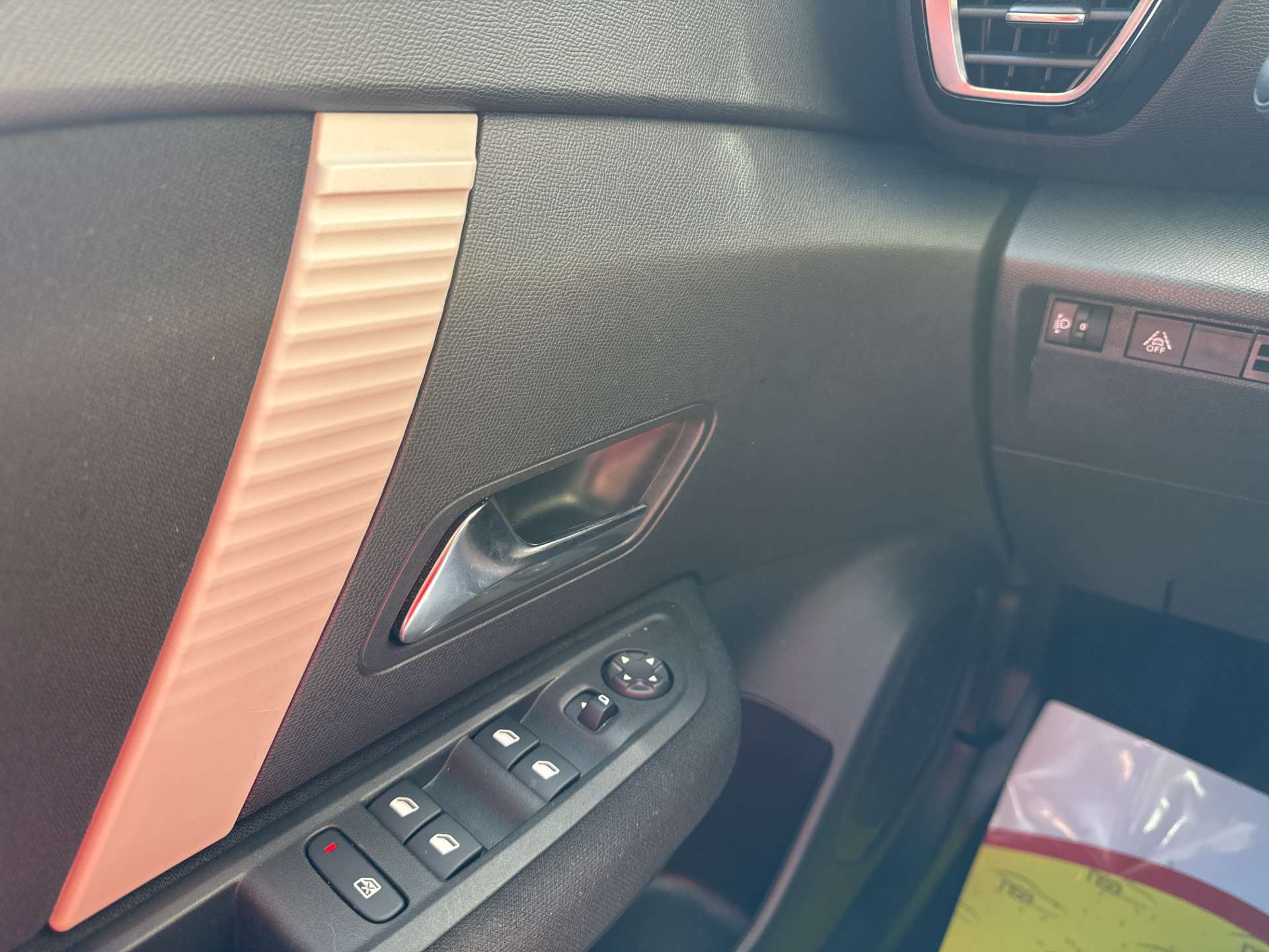 CITROEN C4 1.2 Pure Tech Live Pack-image-15