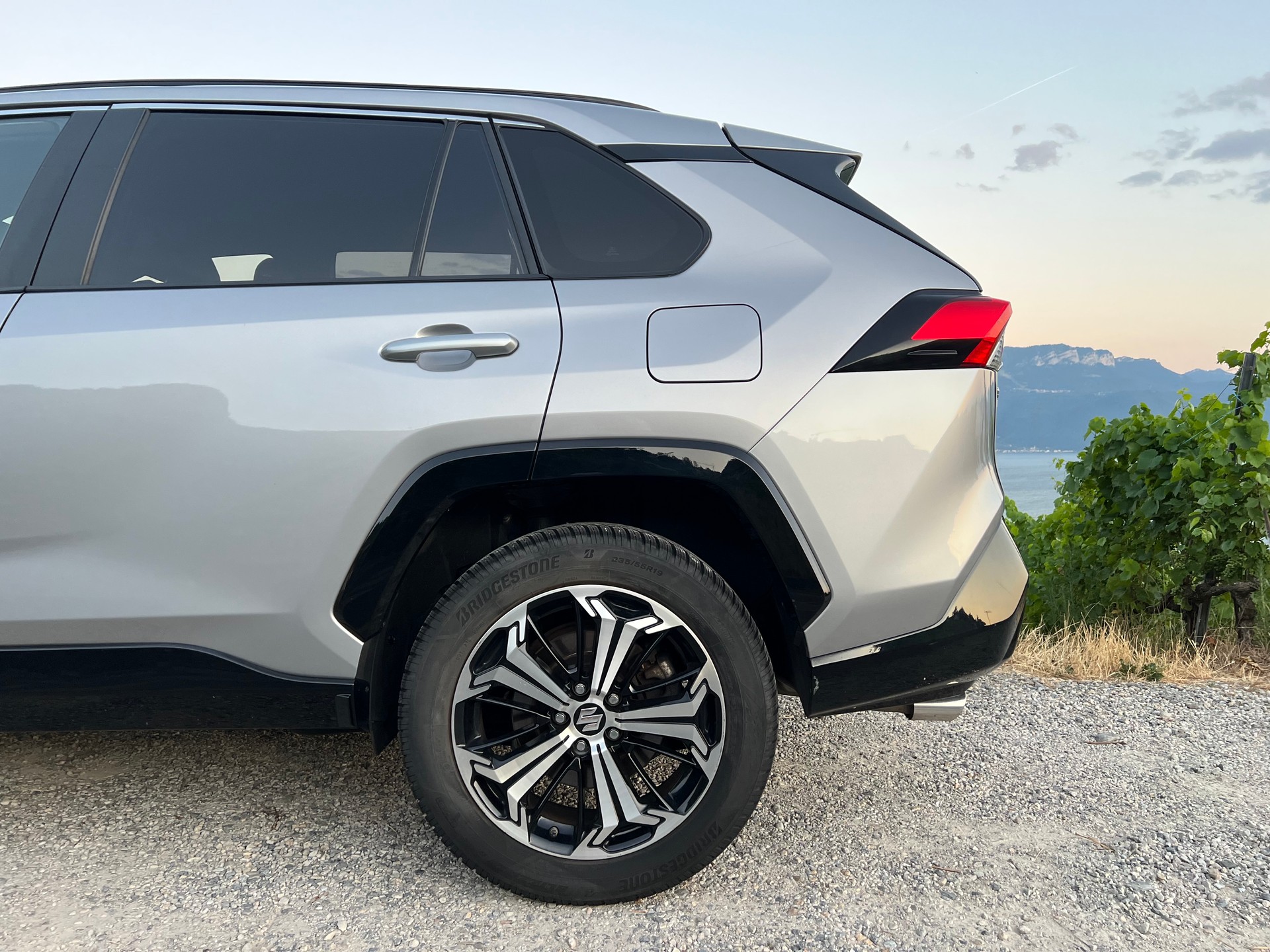 SUZUKI Across 2.5 Plug-in-Hybrid Compact Top E-CVT-image-13