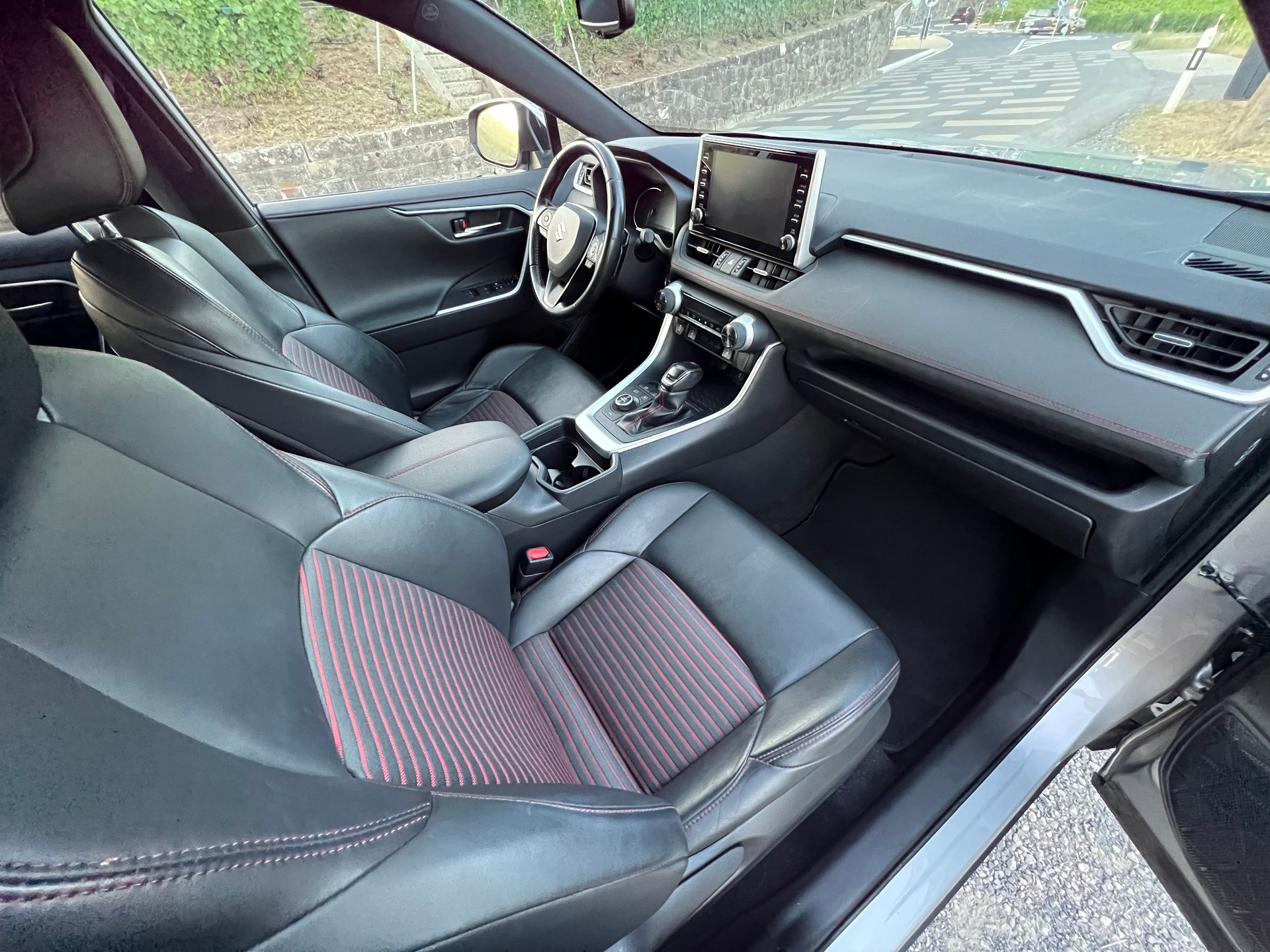 SUZUKI Across 2.5 Plug-in-Hybrid Compact Top E-CVT-image-8