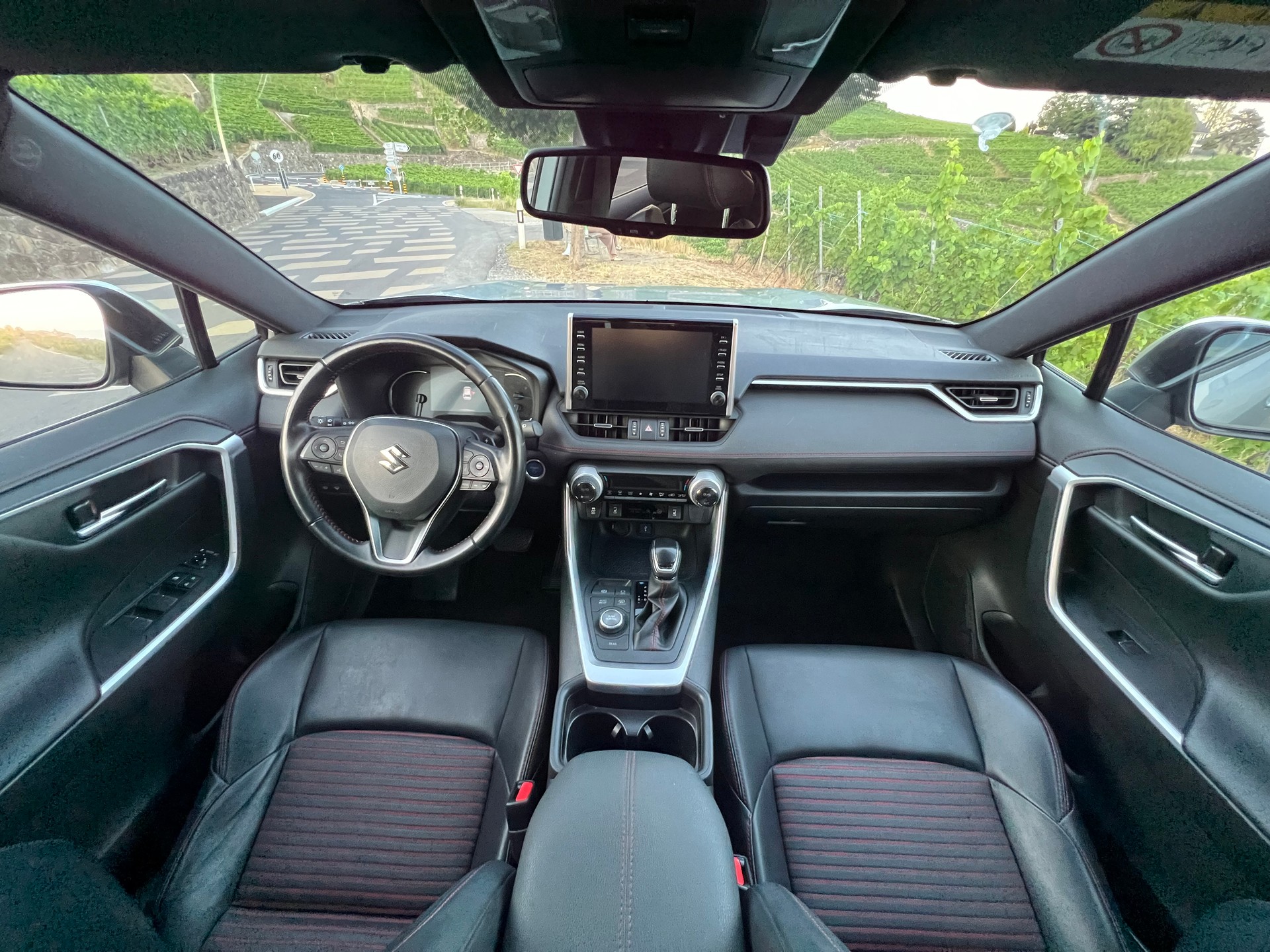 SUZUKI Across 2.5 Plug-in-Hybrid Compact Top E-CVT-image-7