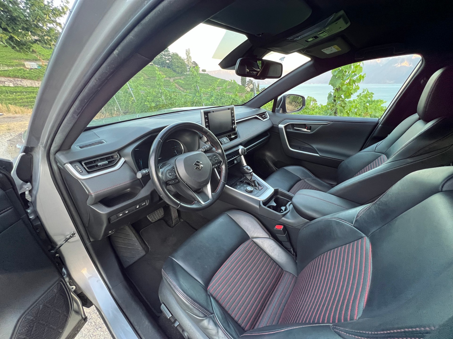 SUZUKI Across 2.5 Plug-in-Hybrid Compact Top E-CVT-image-5