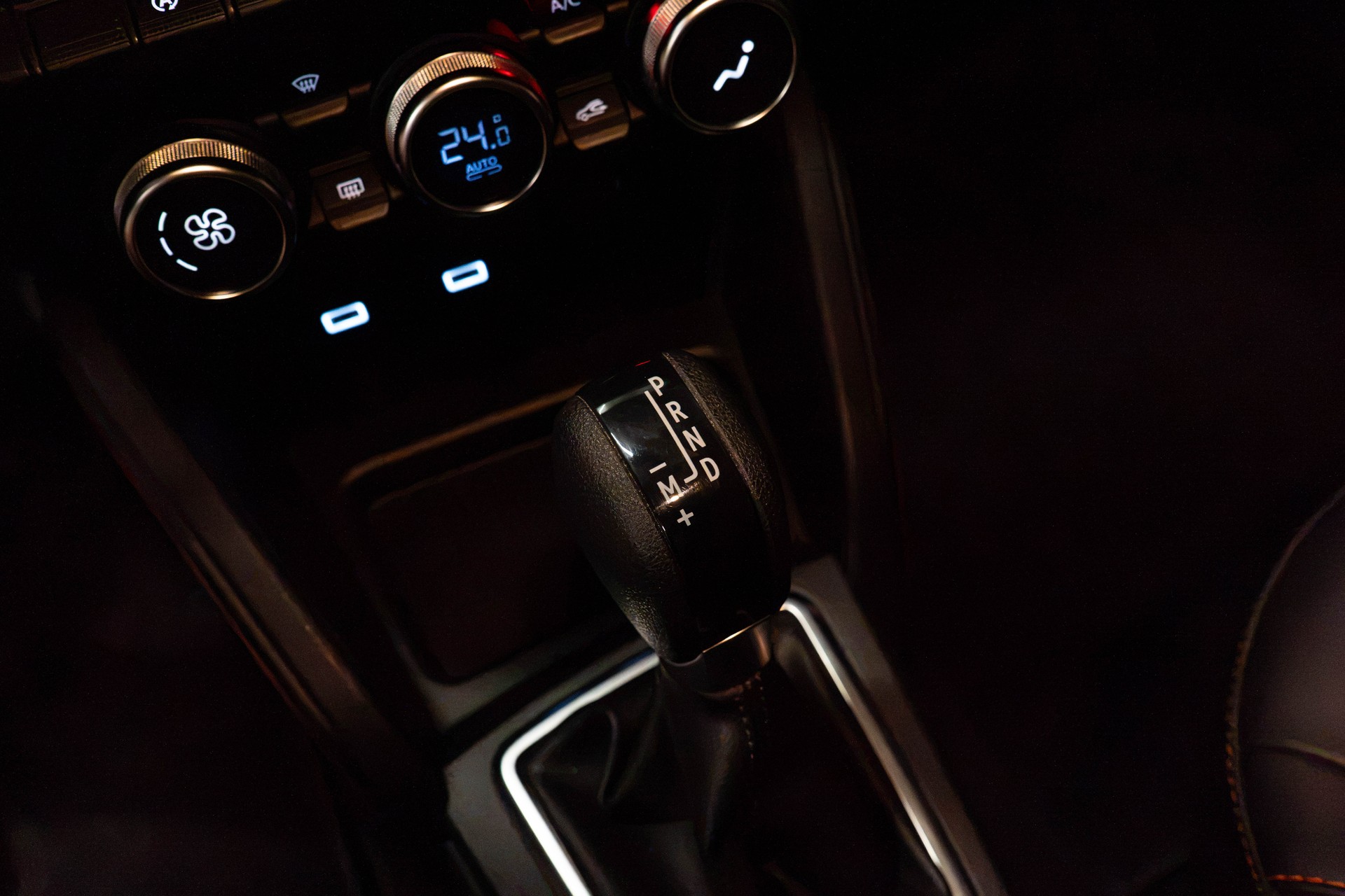 DACIA Duster 1.3 TCe 150 Extreme EDC-image-12