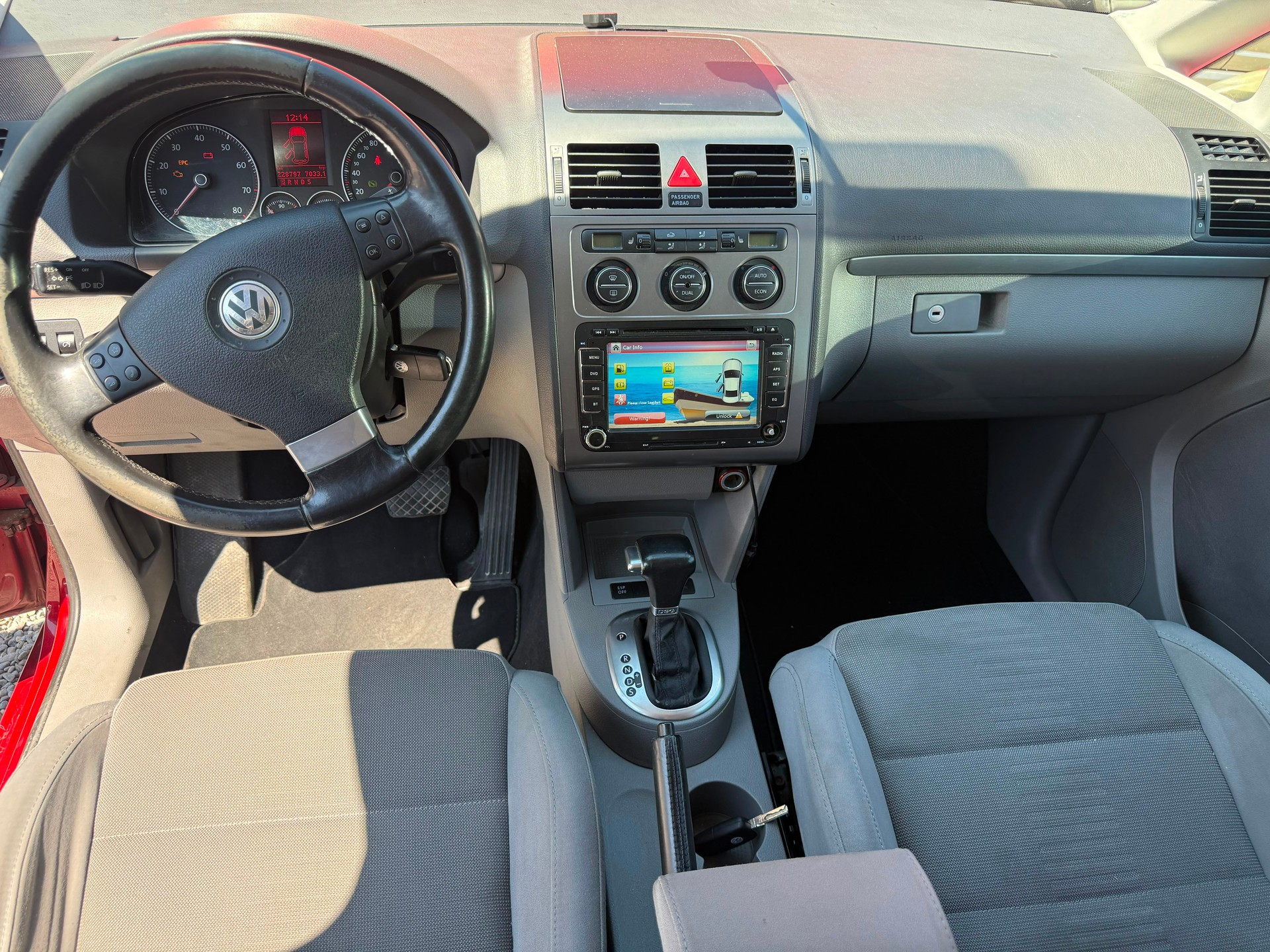 VW 1.4 TSI 140 Trendline DSG-image-3