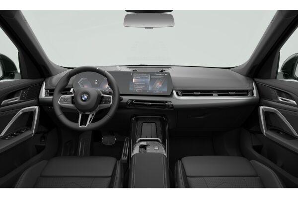 BMW X1 18i sDrive-image-3