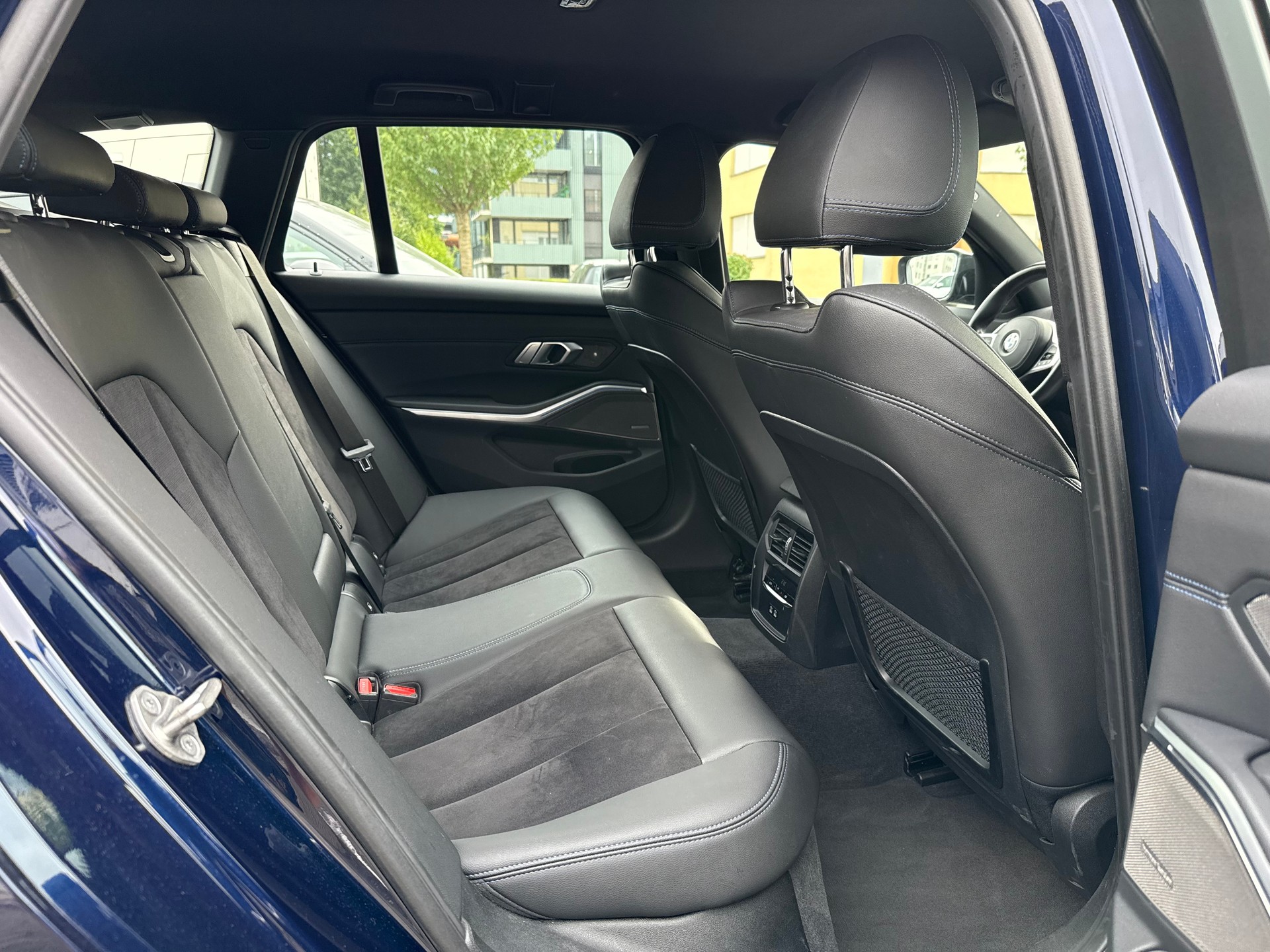 BMW M340d xDrive Steptronic Sport LCI-image-13