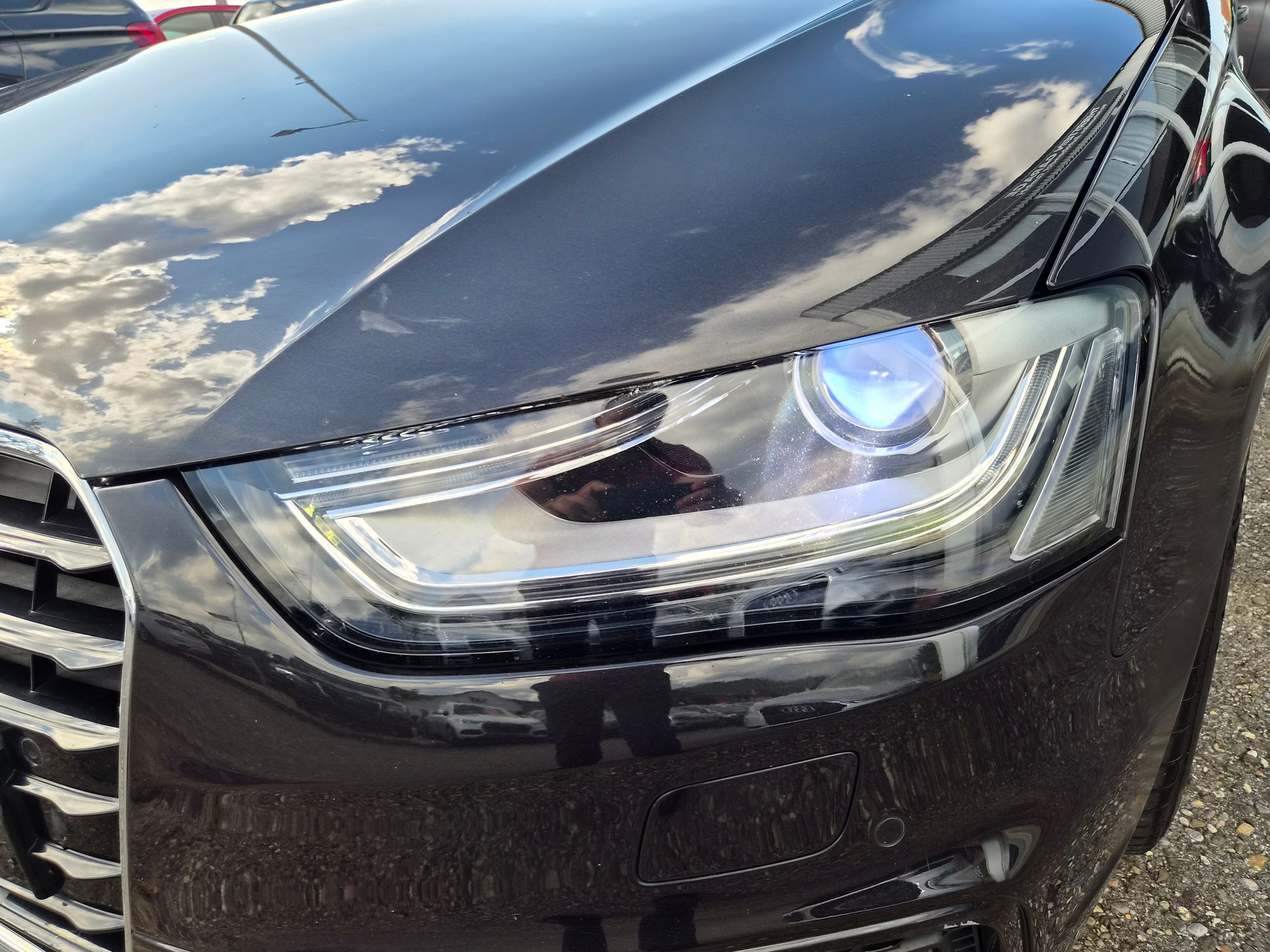 AUDI A4 Avant 2.0 TDI quattro S-Line-image-22