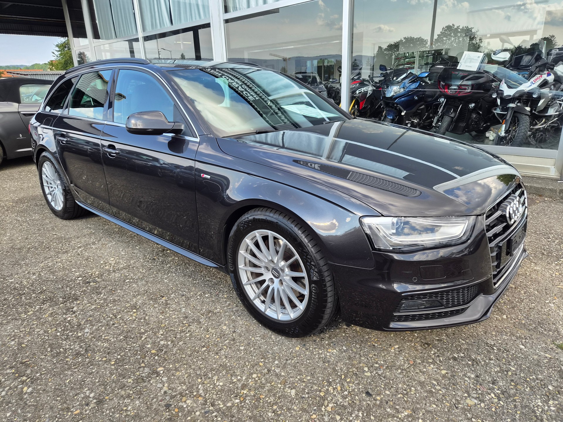 AUDI A4 Avant 2.0 TDI quattro S-Line