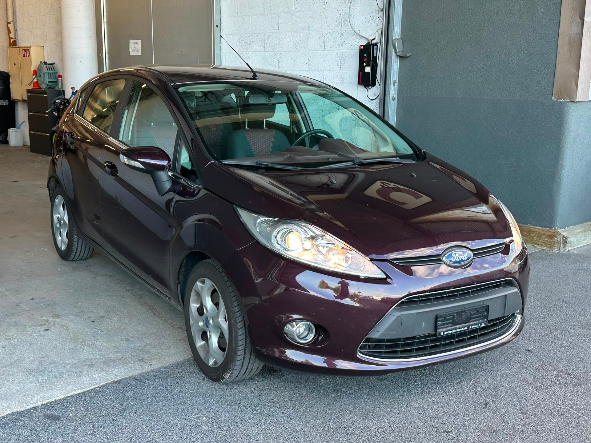 FORD Fiesta 1.6 16V Titanium-image-2