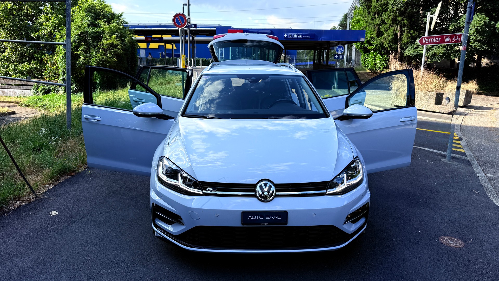VW Golf Variant 1.4 TSI Lounge RLine DSG-image-12