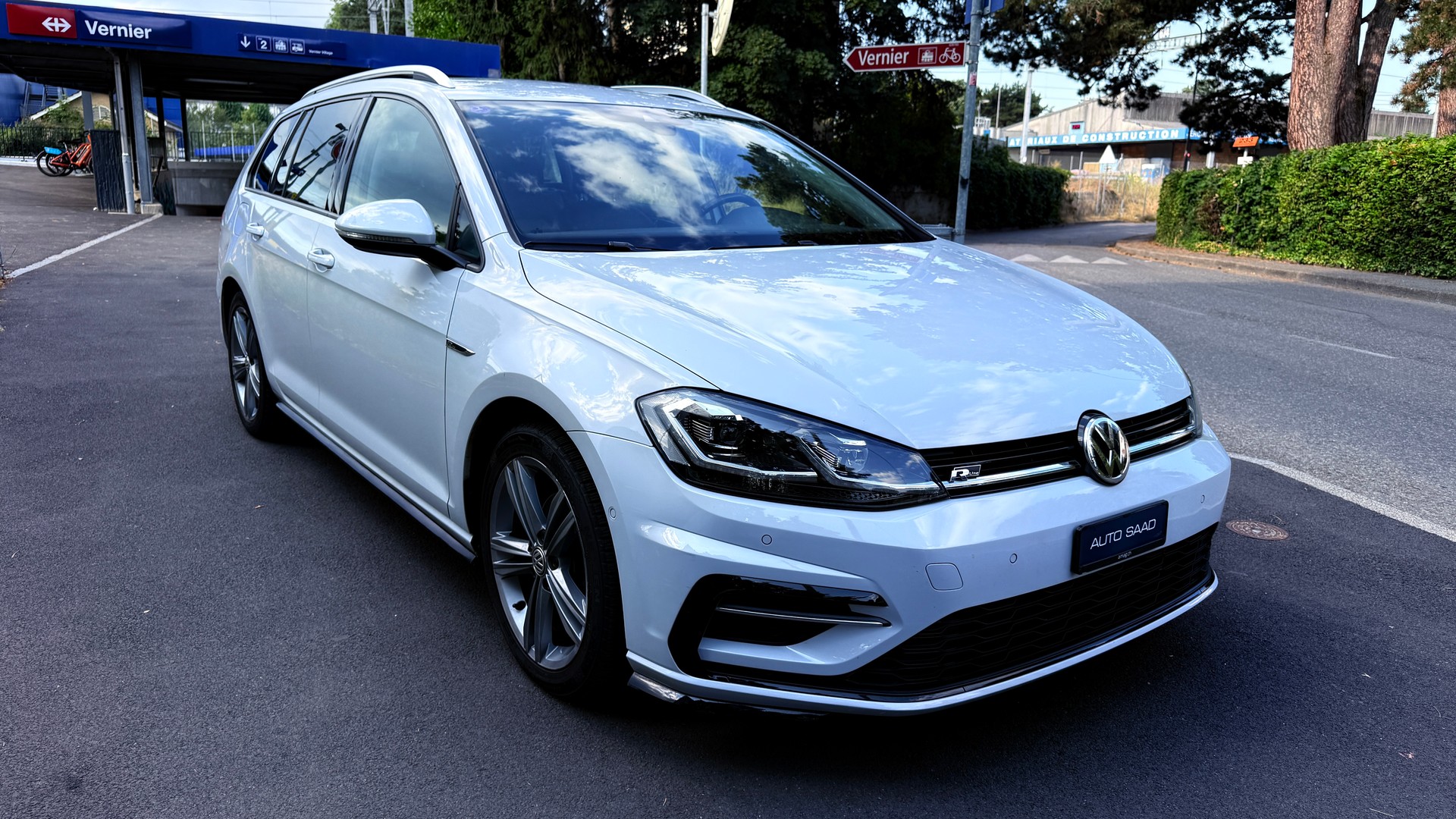 VW Golf Variant 1.4 TSI Lounge RLine DSG-image-1
