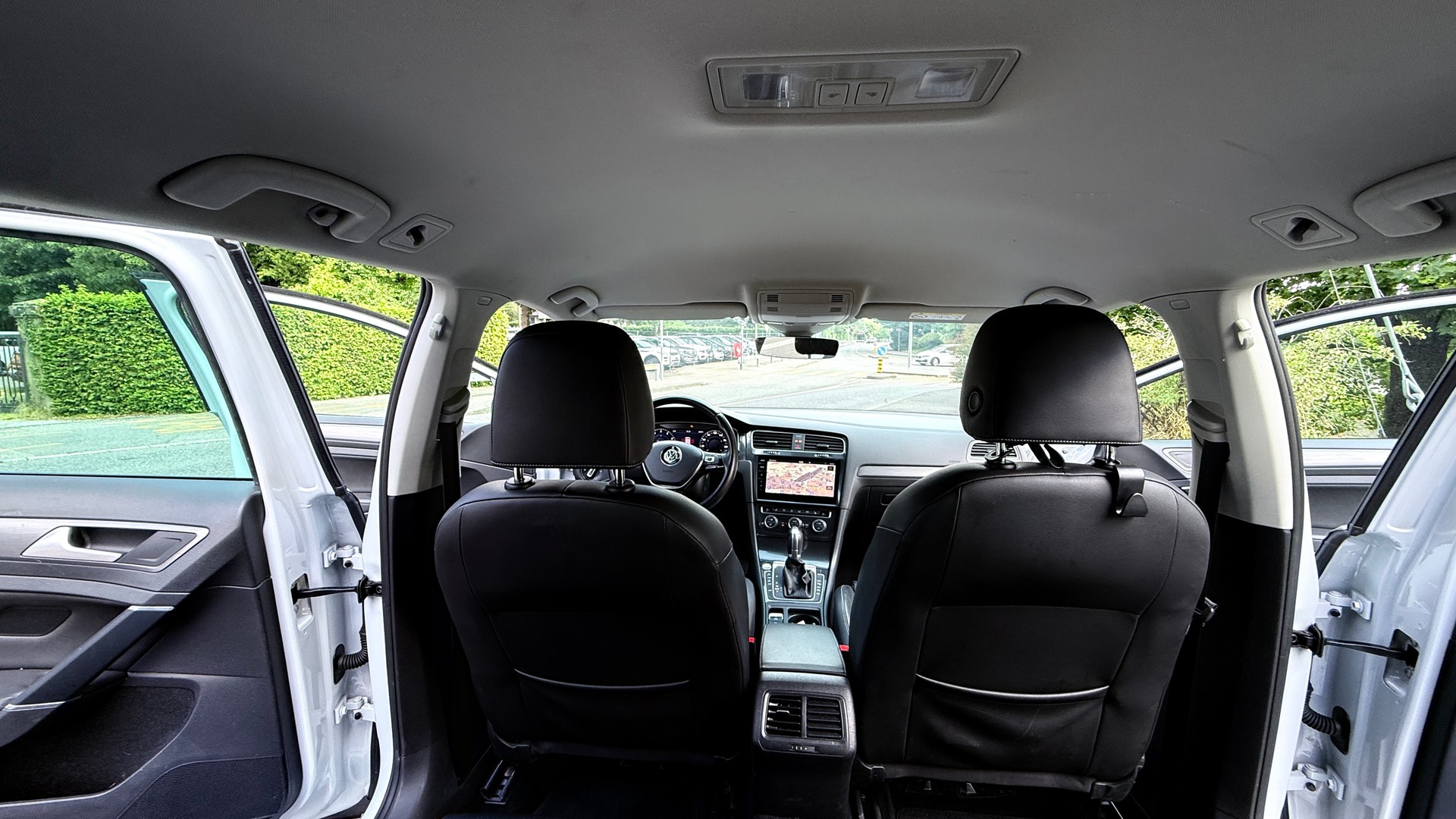 VW Golf Variant 1.4 TSI Lounge RLine DSG-image-7