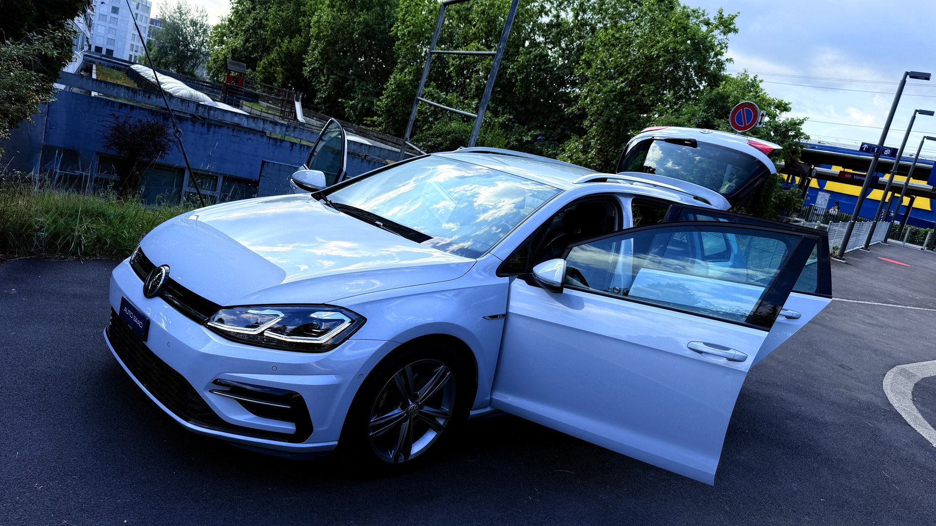 VW Golf Variant 1.4 TSI Lounge RLine DSG-image-13