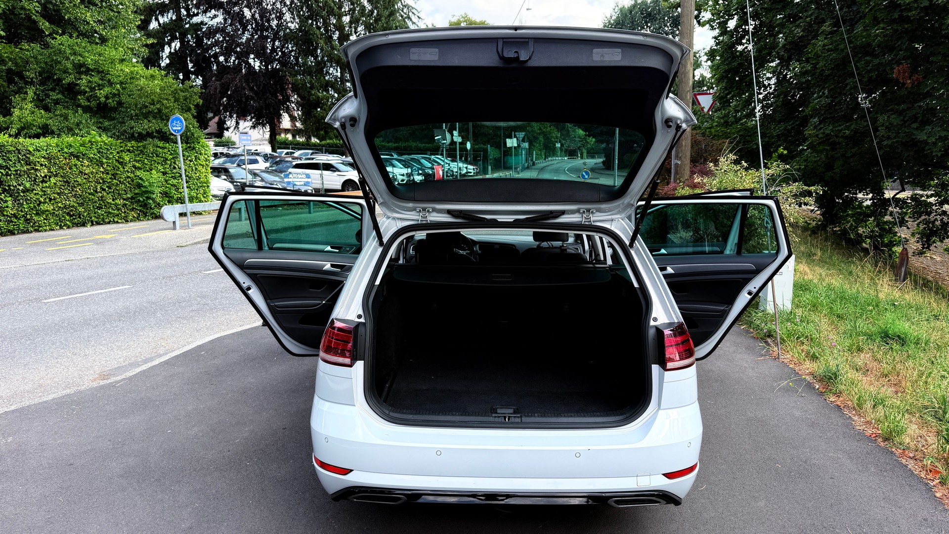 VW Golf Variant 1.4 TSI Lounge RLine DSG-image-6