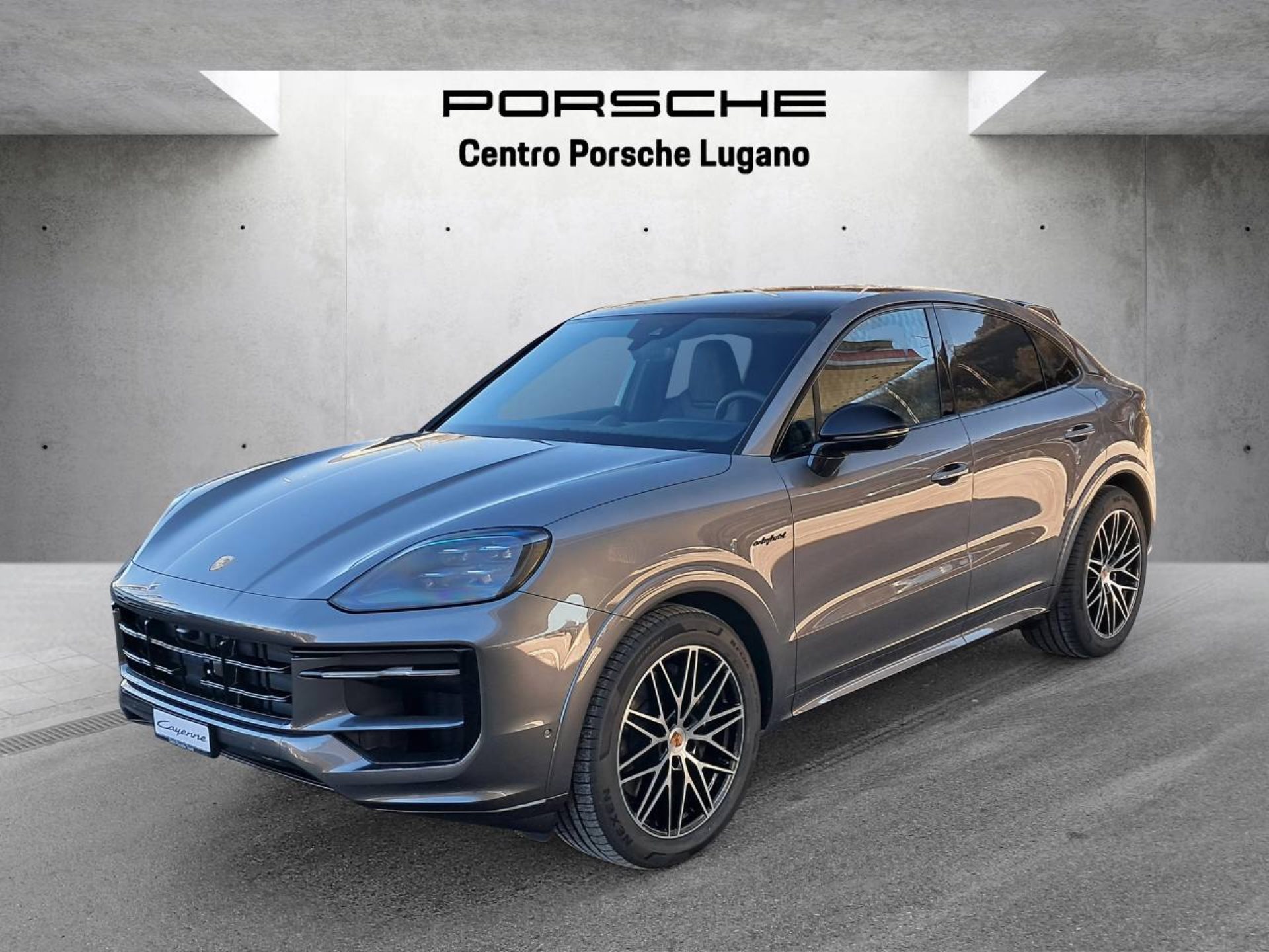 PORSCHE Cayenne E-Hybrid Coupé Black Edition-image-8