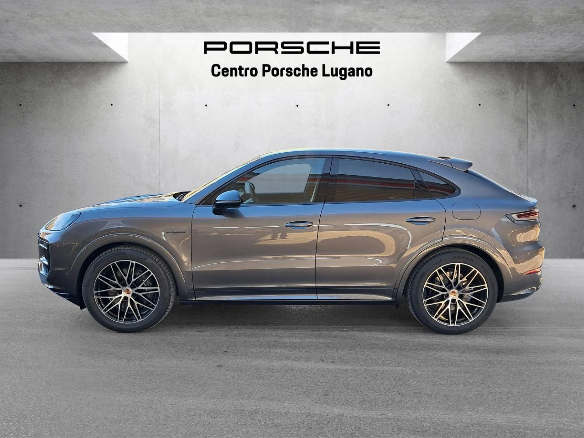 PORSCHE Cayenne E-Hybrid Coupé Black Edition-image-1