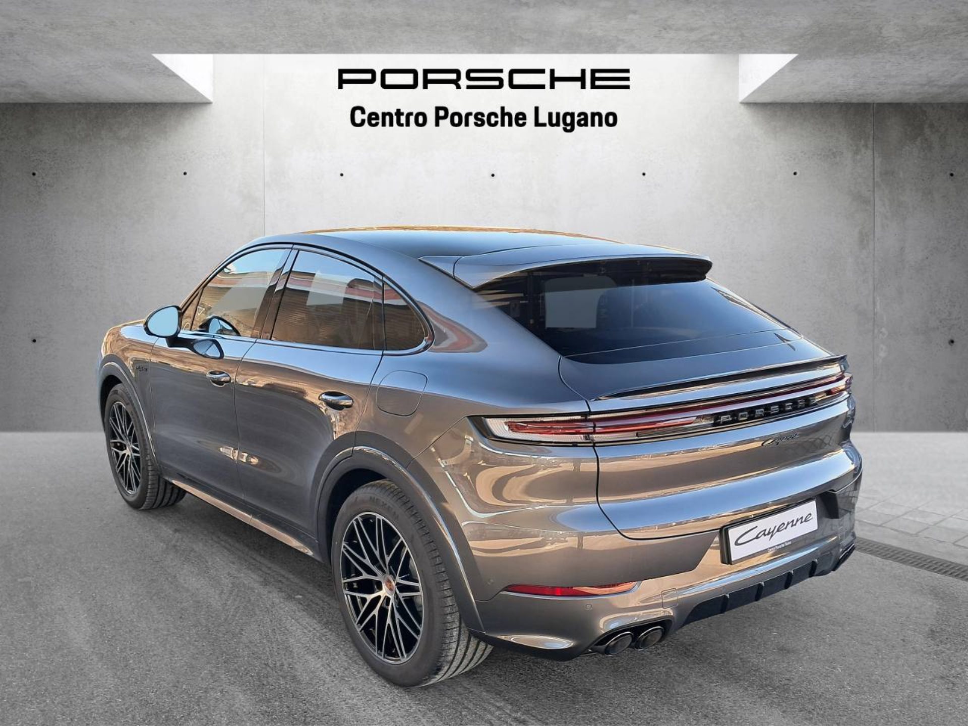 PORSCHE Cayenne E-Hybrid Coupé Black Edition-image-6