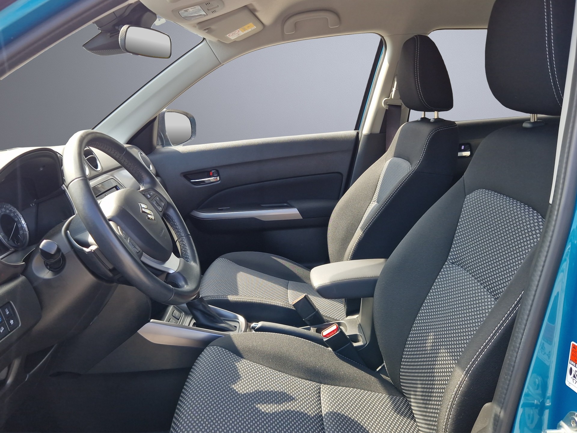 SUZUKI Vitara 1.5B Compact Top Hybrid 4x4-image-8