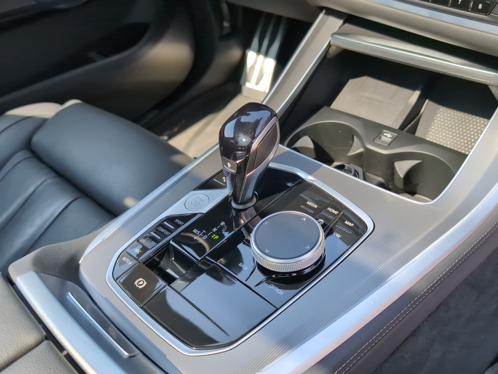BMW X5 xDrive 48V 40d M Sport-image-17