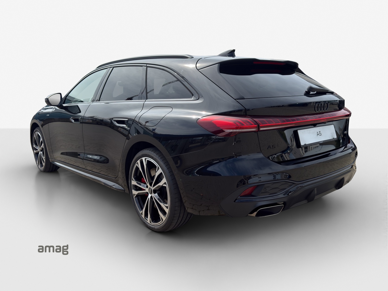 AUDI A5 Avant e-hybrid quattro 270 kW S tronic-image-2