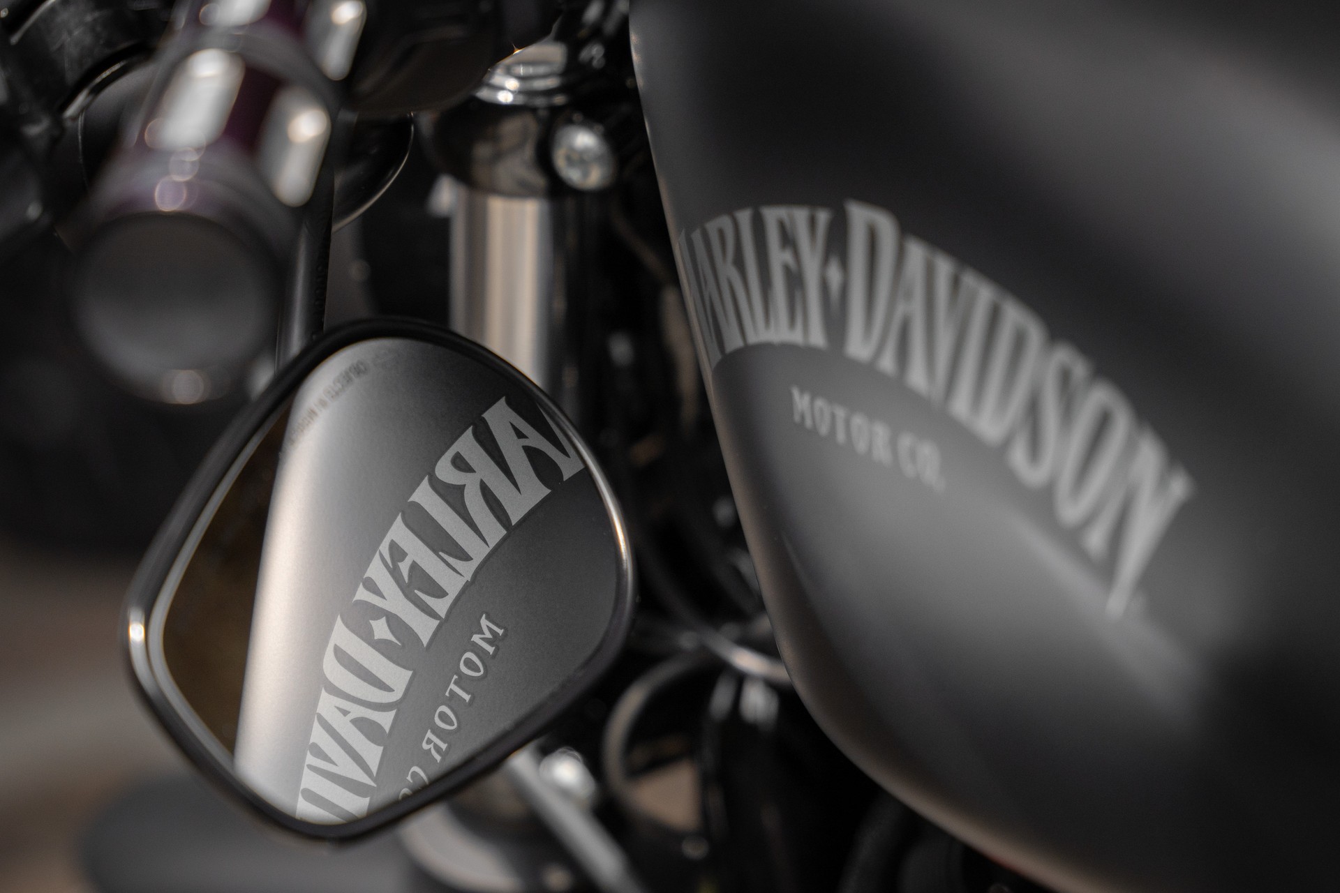 HARLEY-DAVIDSON XL 883 N Sportster Iron ABS-image-7