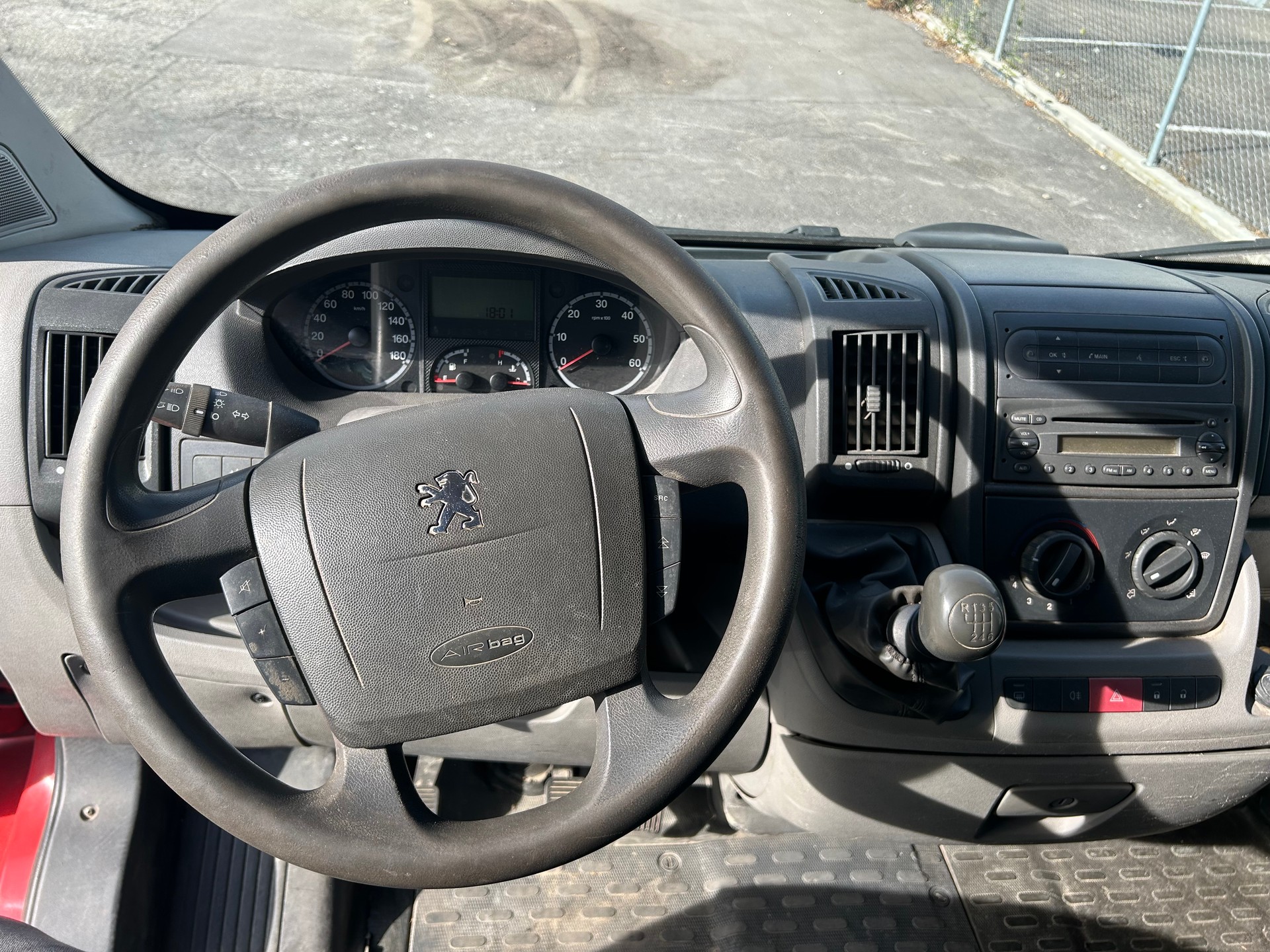 PEUGEOT Boxer 2.2 HDI 335 L4-image-7