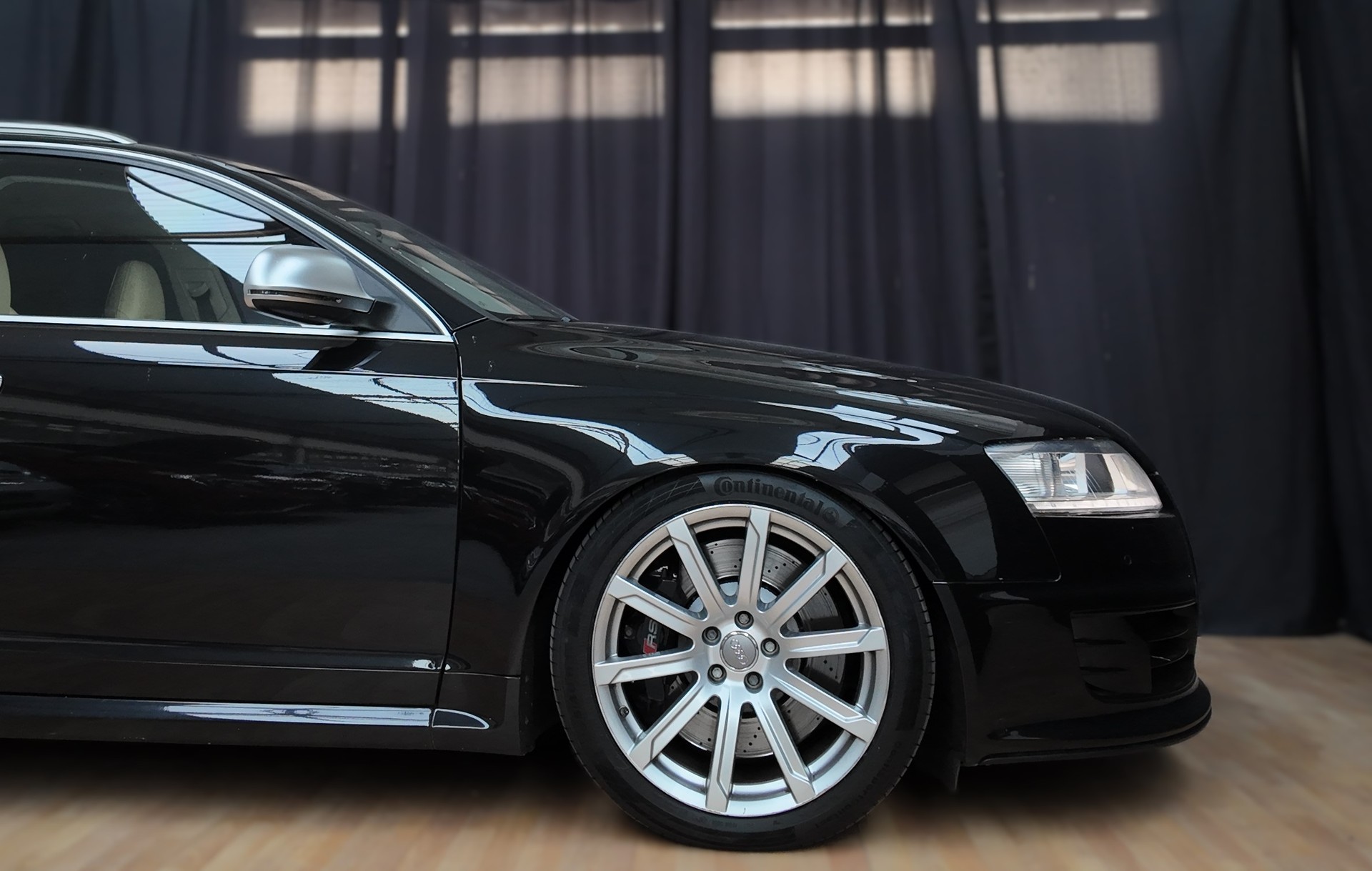 AUDI RS6 Avant 5.0 TFSI V10 quattro tiptronic-image-2