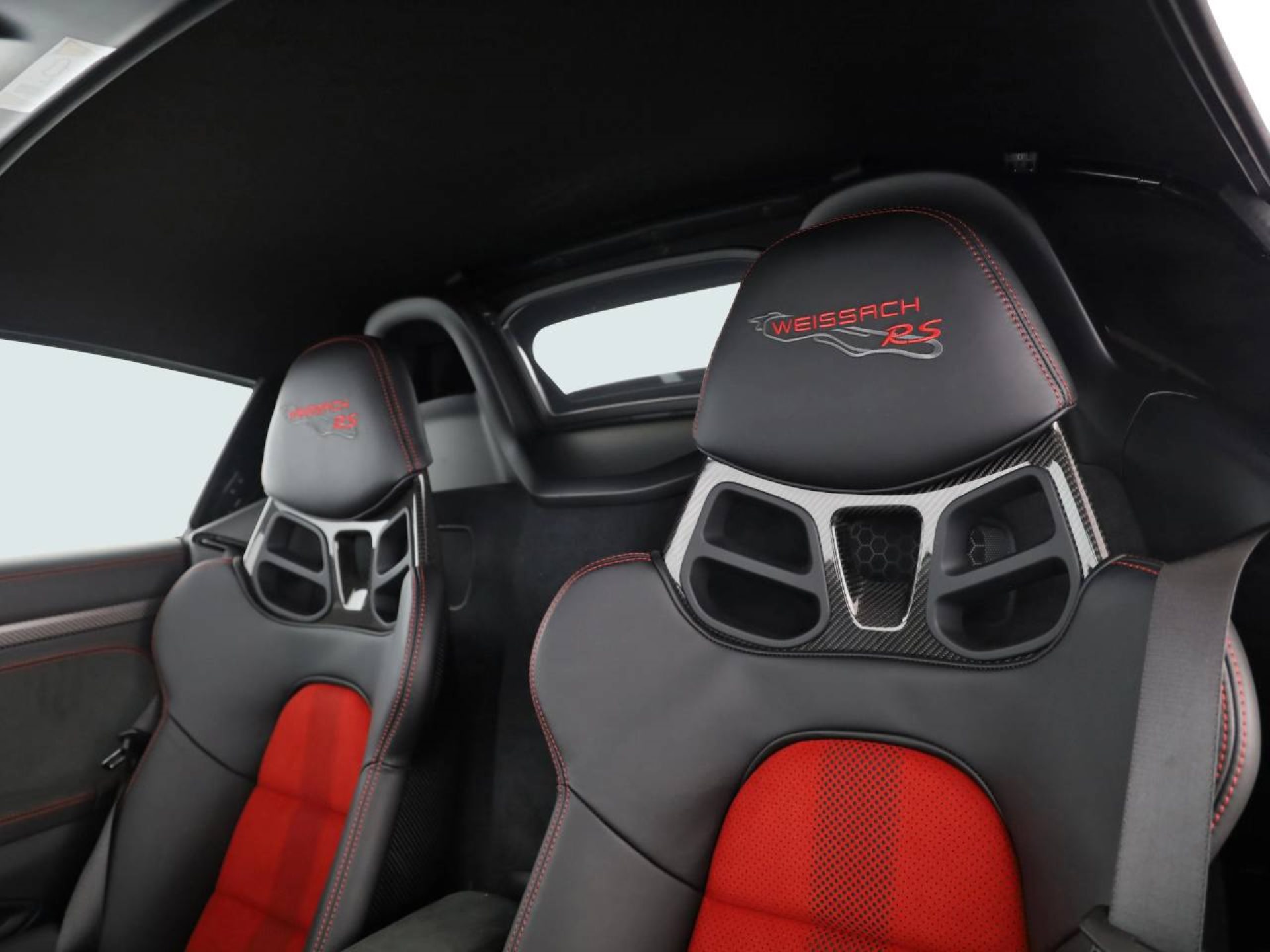 PORSCHE 718 Spyder RS-image-10