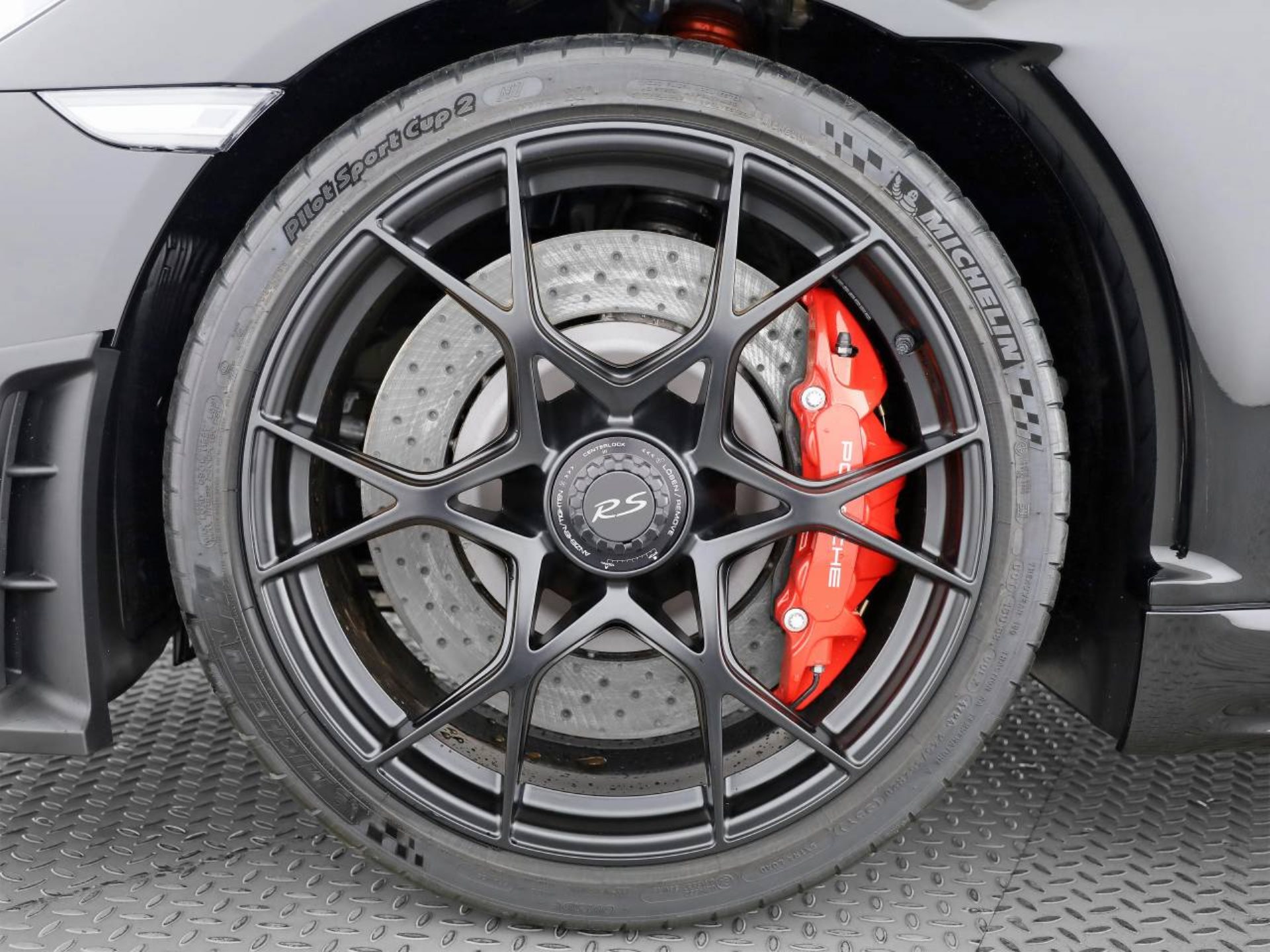 PORSCHE 718 Spyder RS-image-7