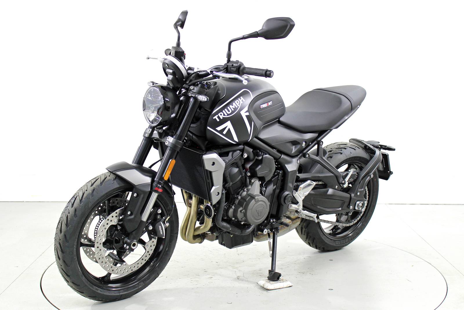 TRIUMPH Trident 660 ABS-showroom-element-2
