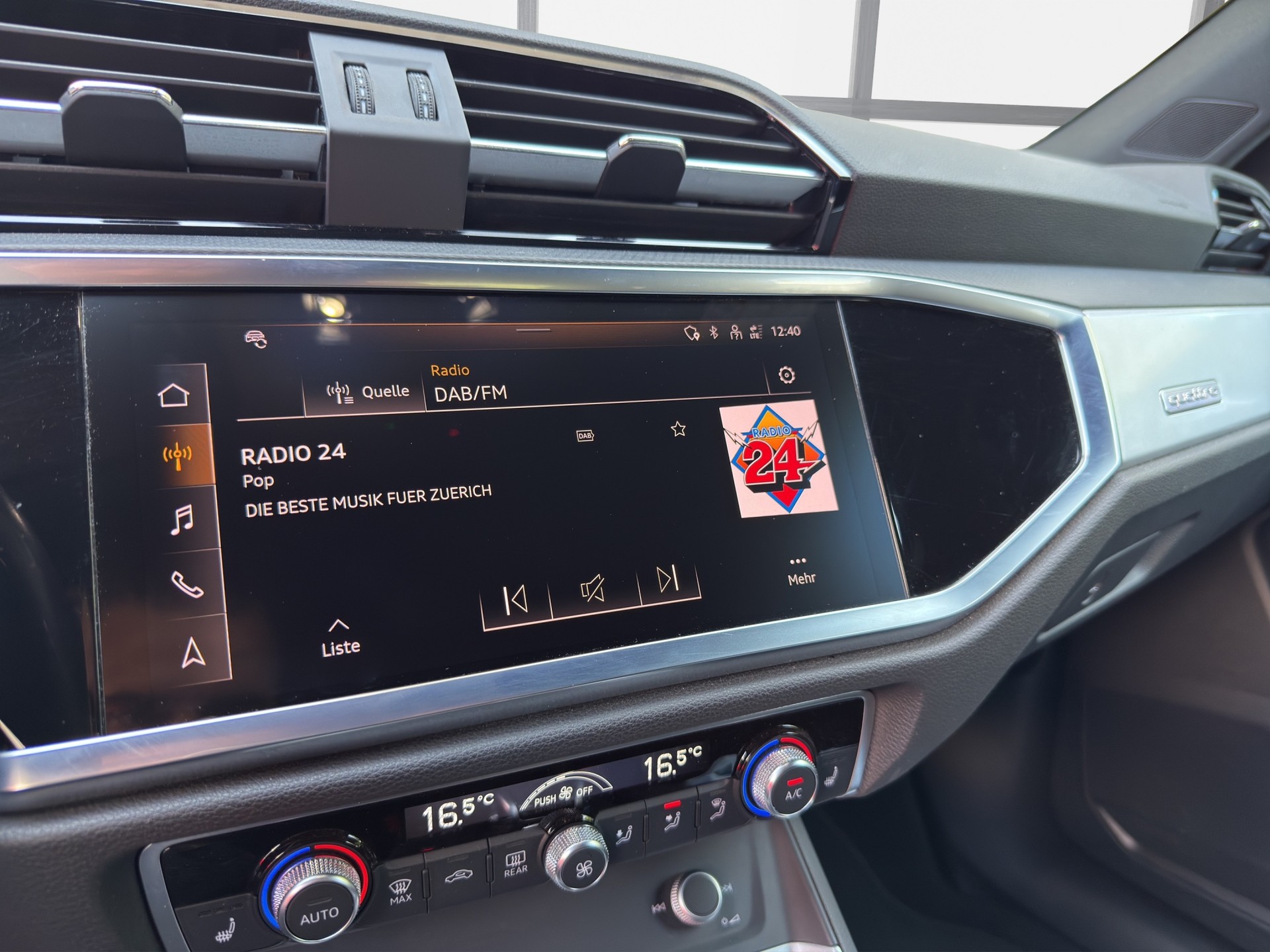 AUDI Q3 Sportback 40 TDI Attraction quattro S-tronic-image-14