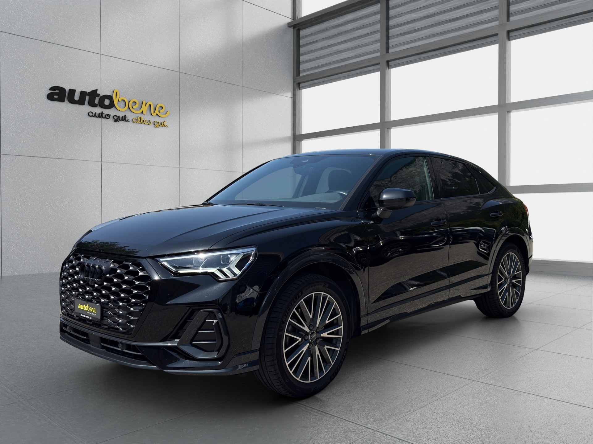 AUDI Q3 Sportback 40 TDI Attraction quattro S-tronic-image-0