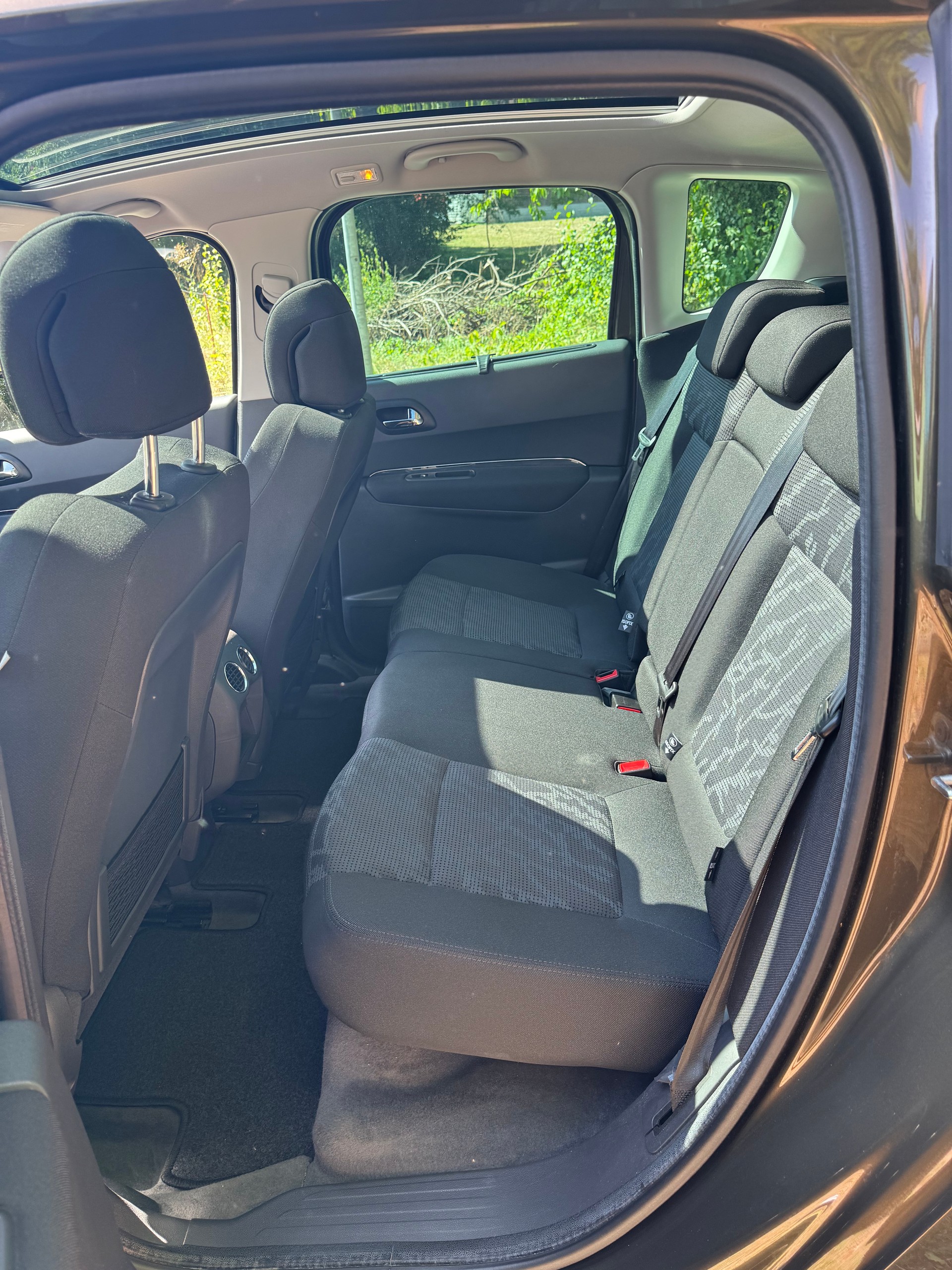 PEUGEOT 3008 1.6 16V T Platinum Tiptronic-image-3
