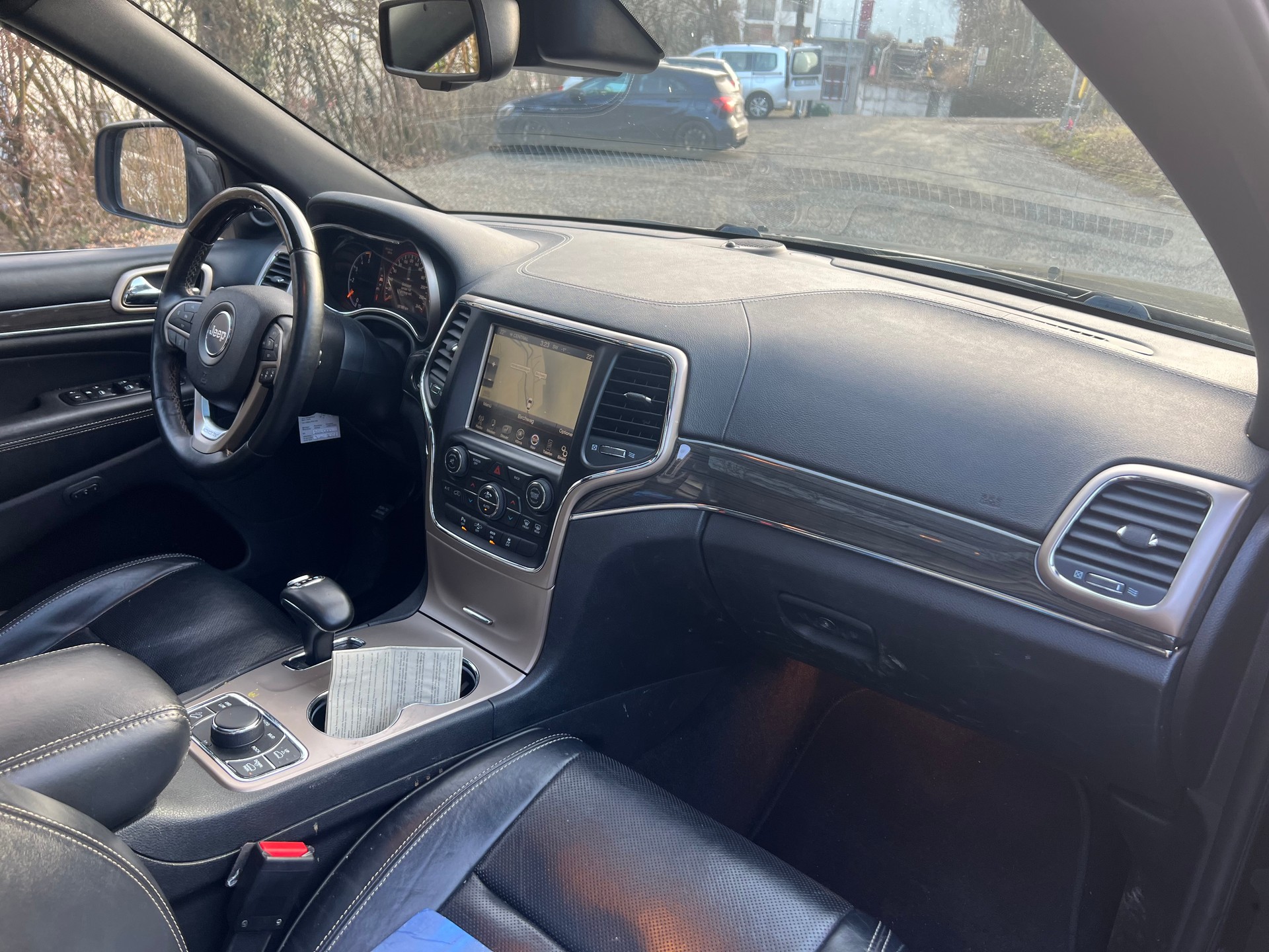 JEEP Grand Cherokee 3.0 CRD Platium Edition-image-9