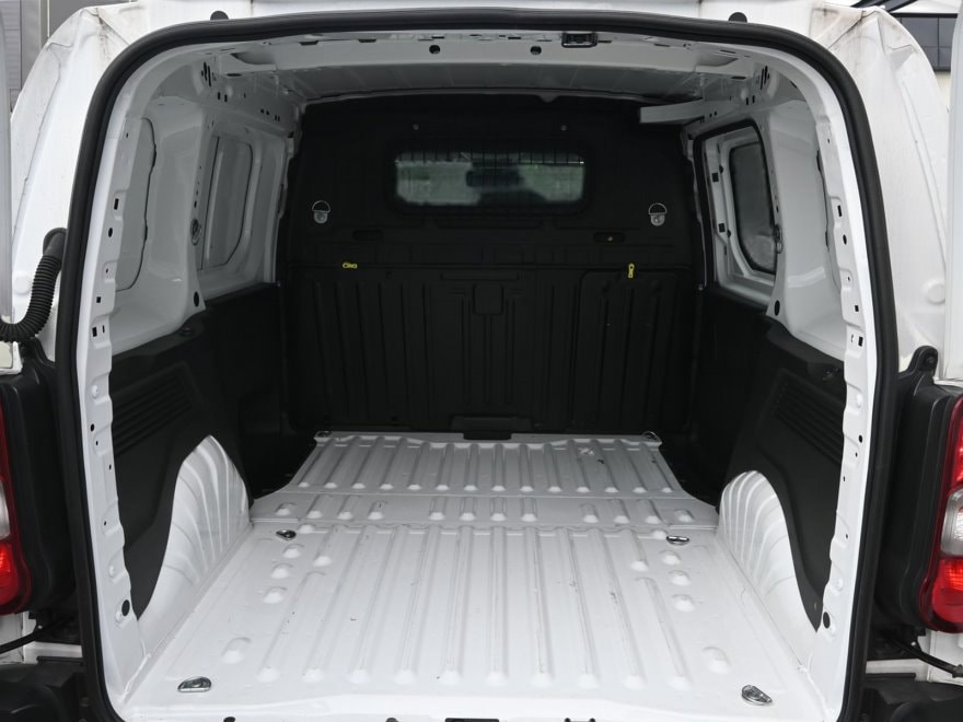 CITROEN Berlingo Van 1.2 Pure Tech 130 s/s Club EAT8 1000kg-image-5