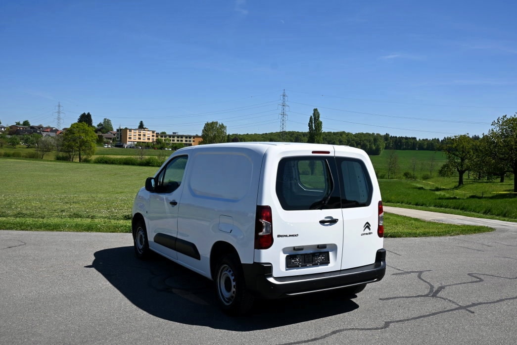 CITROEN Berlingo Van 1.2 Pure Tech 130 s/s Club EAT8 1000kg-image-3