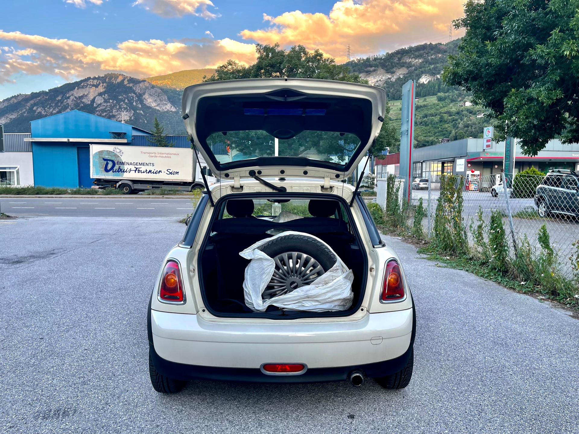 MINI Cooper-image-10