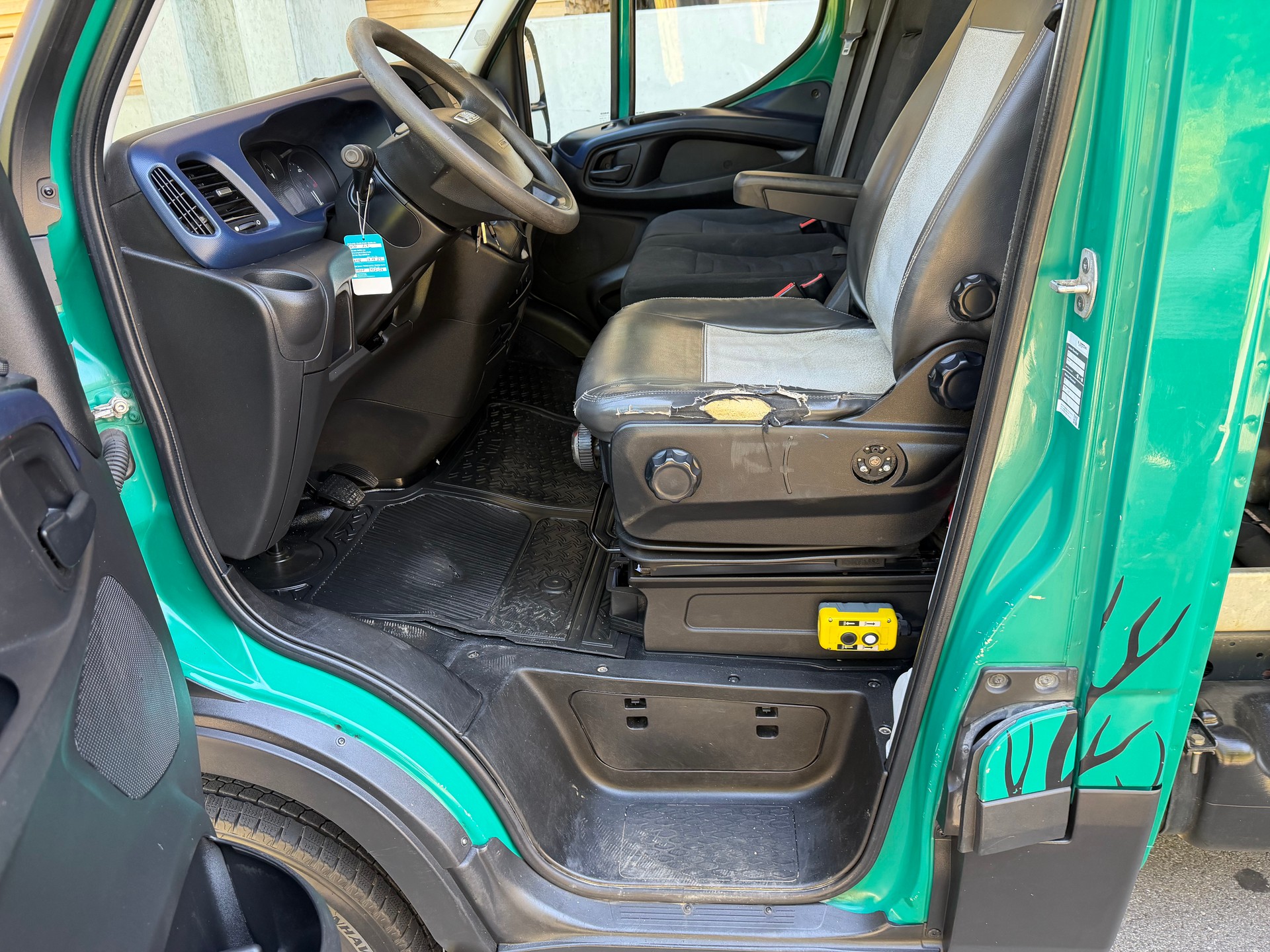 IVECO 35 C 16 A8-image-10