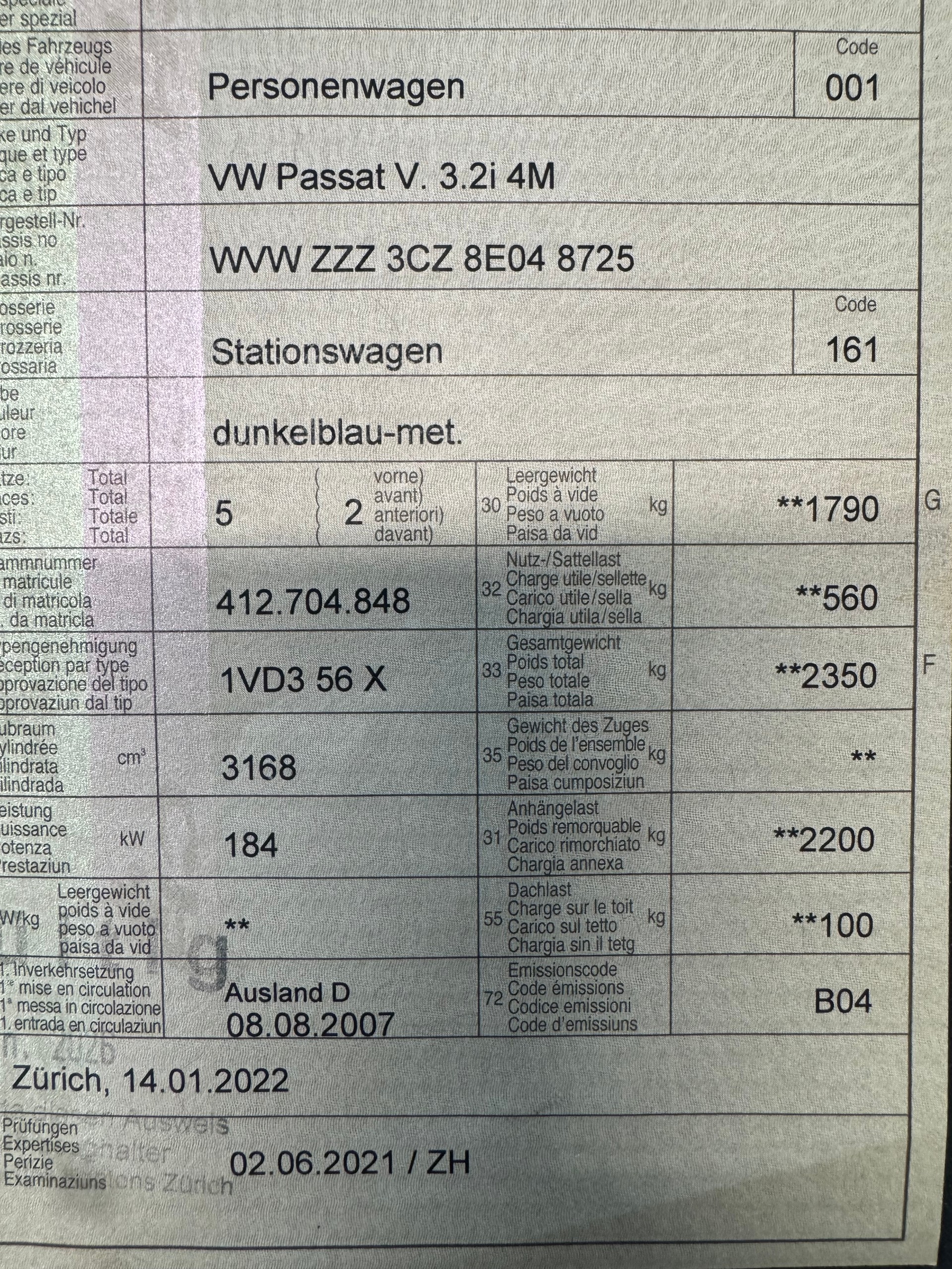 VW Passat Variant 3.2 V6 FSI Highline 4Motion-image-14