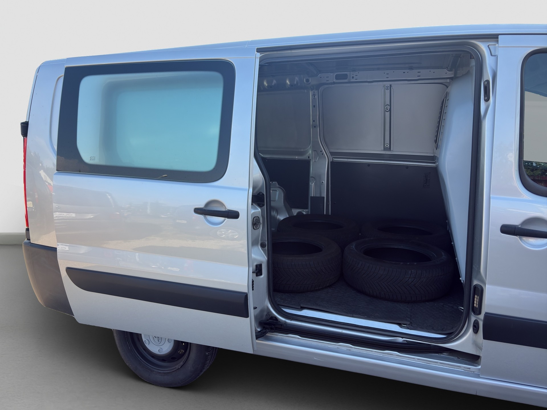 TOYOTA Proace 2.0D Panel Van Terra L2H1-image-14