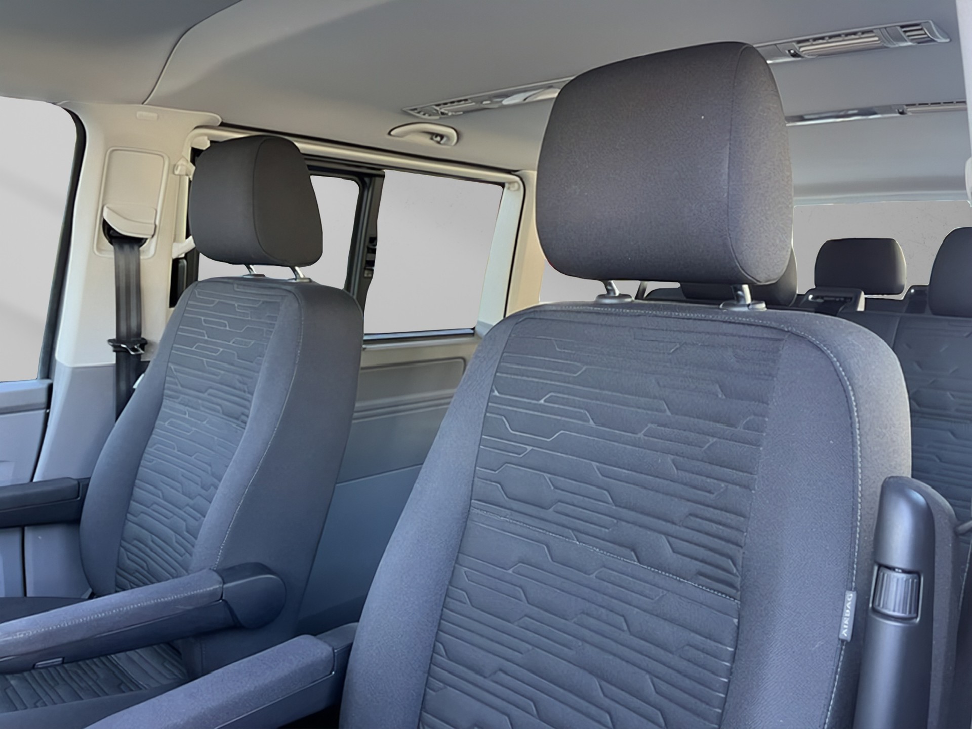 VW T6.1 Caravelle 2.0 TDI Comfortline DSG-image-19