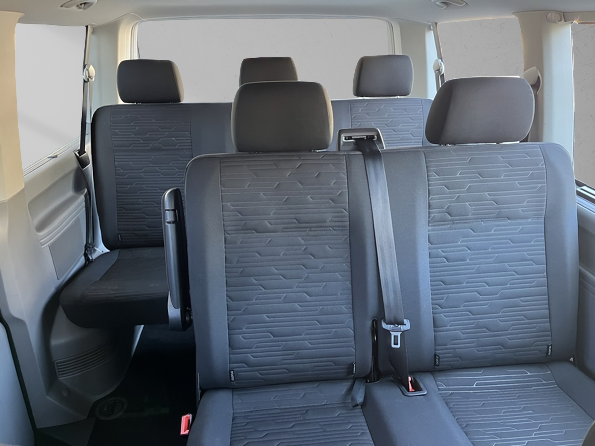 VW T6.1 Caravelle 2.0 TDI Comfortline DSG-image-21